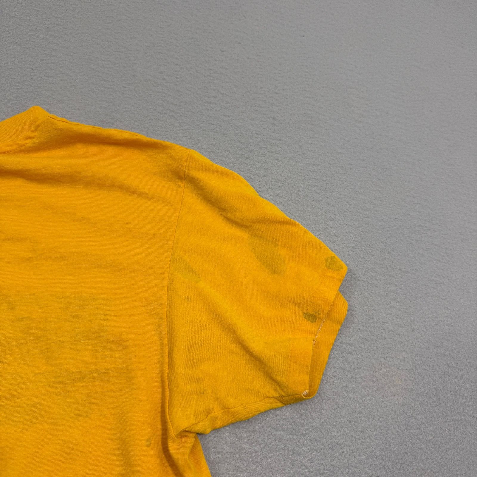 Vintage Vintage The Income Tax People Shirt Large Yellow Paper Thin Size US L / EU 52-54 / 3 - 8 Thumbnail