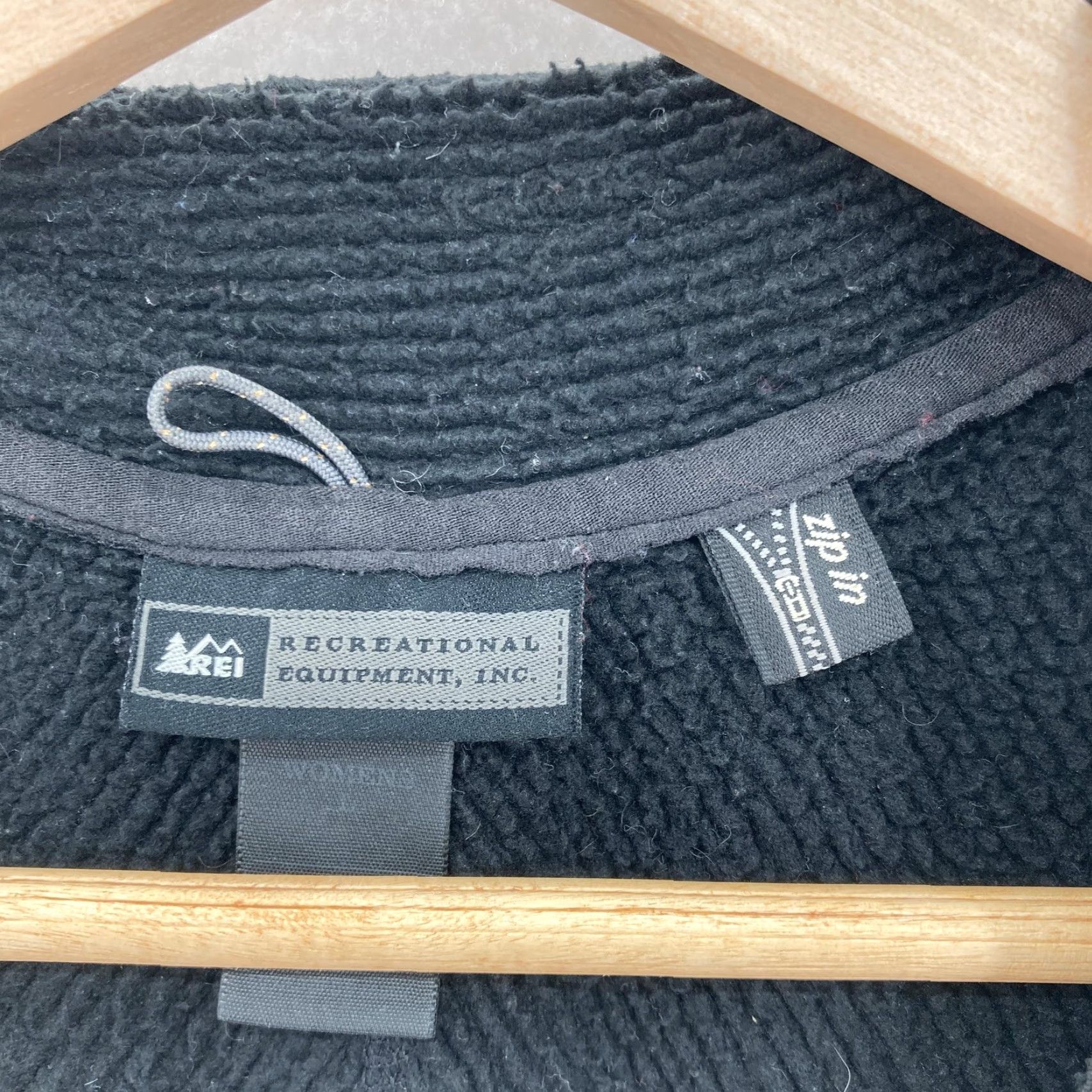 Vintage VINTAGE REI Vest Womens Large Black Polartec Fleece Zip Up Outdoors Hiking Layering Warm Size M / US 6-8 / IT 42-44 - 4 Thumbnail
