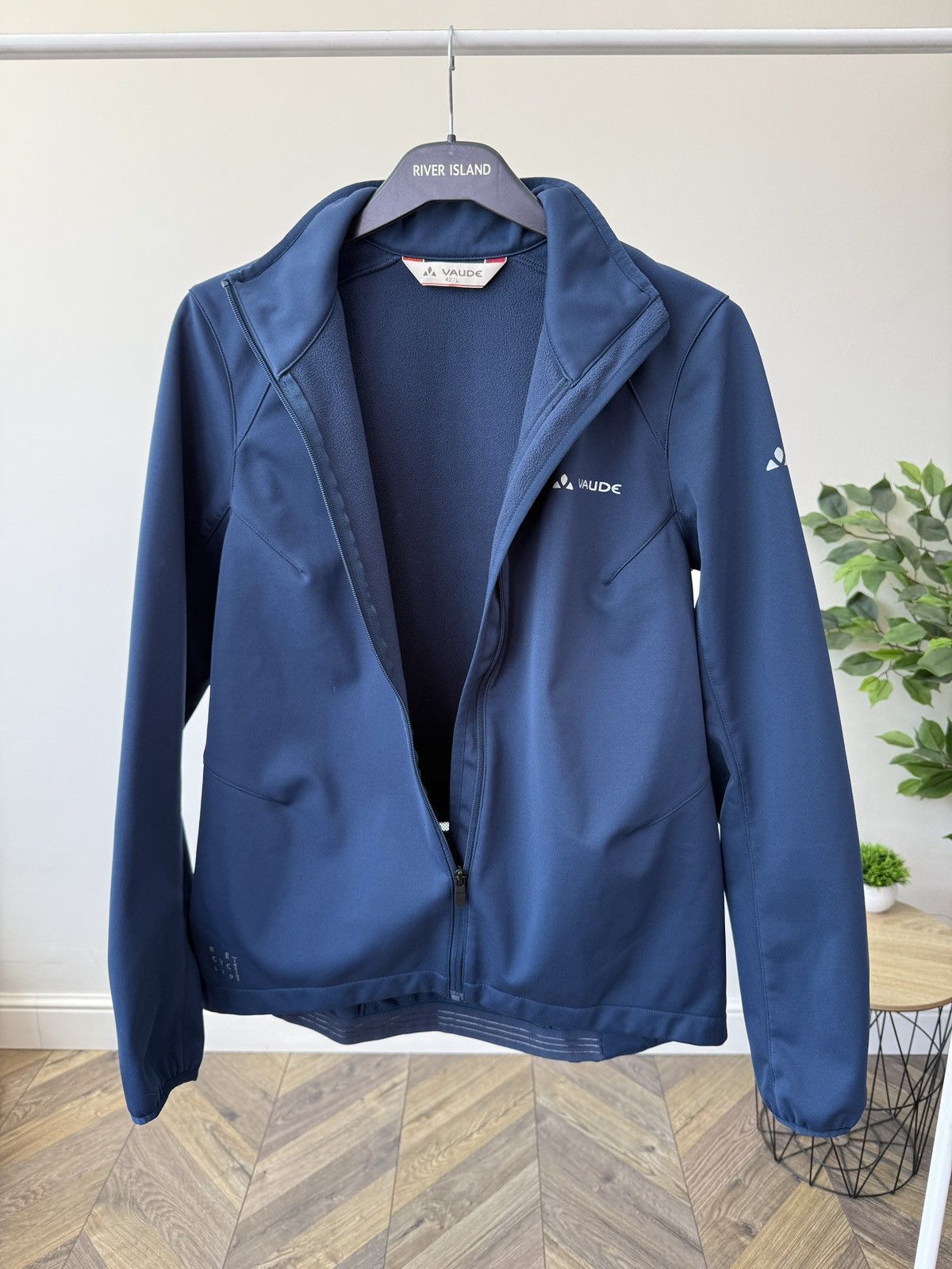 Other Vintage Vaude women’s matera Softshell cycling jacket Size L / US 10 / IT 46 - 8 Thumbnail