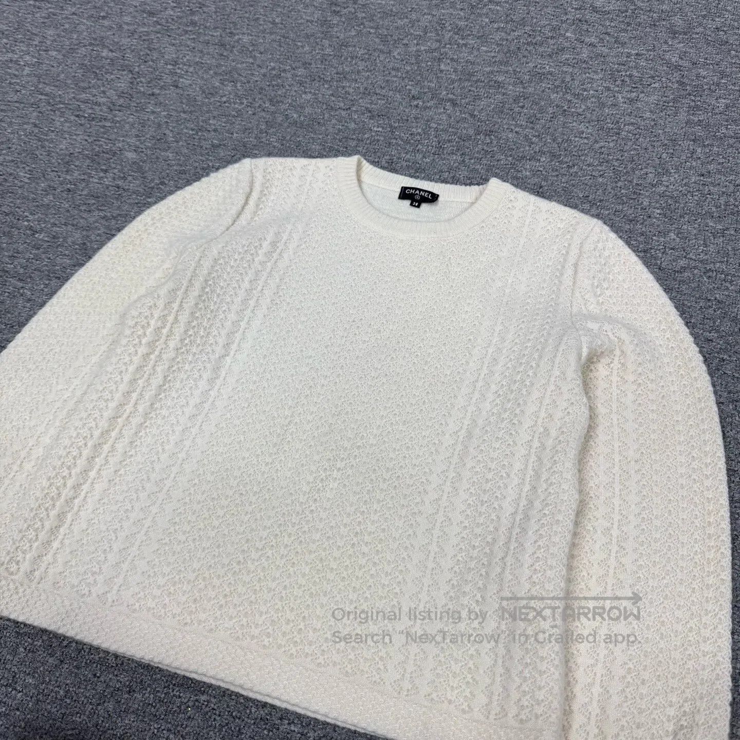 Chanel Chanel Sleeve button; Cashmere knit sweater| Size M / US 6-8 / IT 42-44 - 3 Thumbnail
