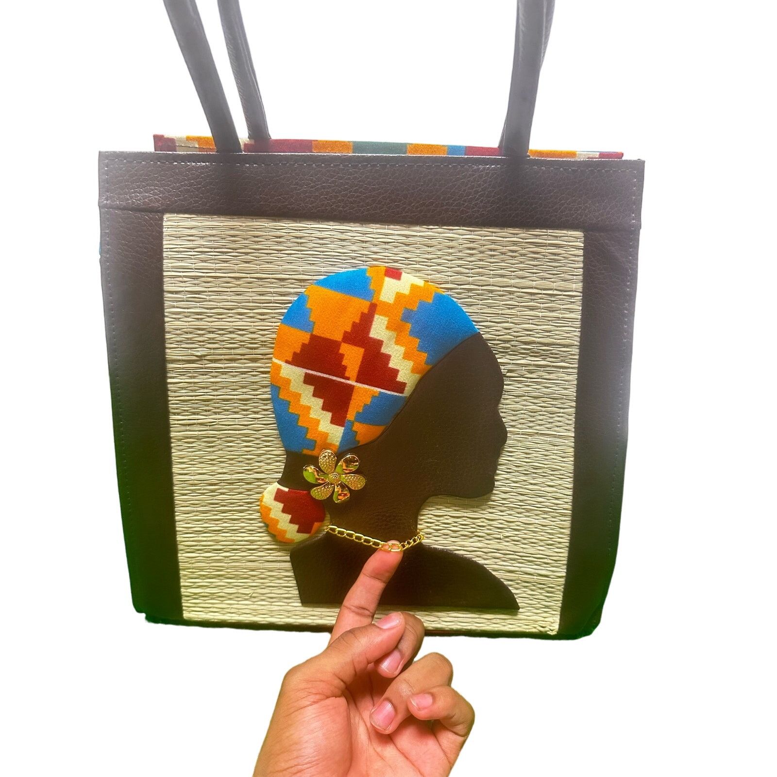 Handmade Woven straw Kente cloth medium handbag with woman silhouette Size ONE SIZE - 1 Thumbnail