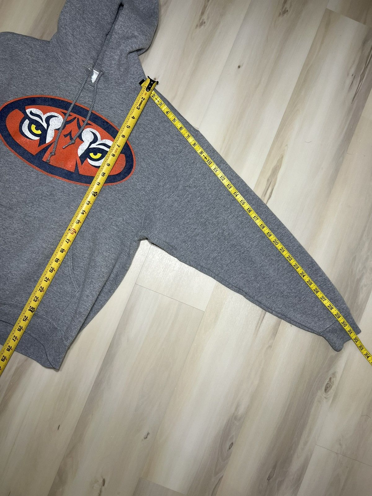 NCAA NCAA Auburn Tiger Eye Logo unisex Sz Large gray Hoodie Size US L / EU 52-54 / 3 - 4 Thumbnail