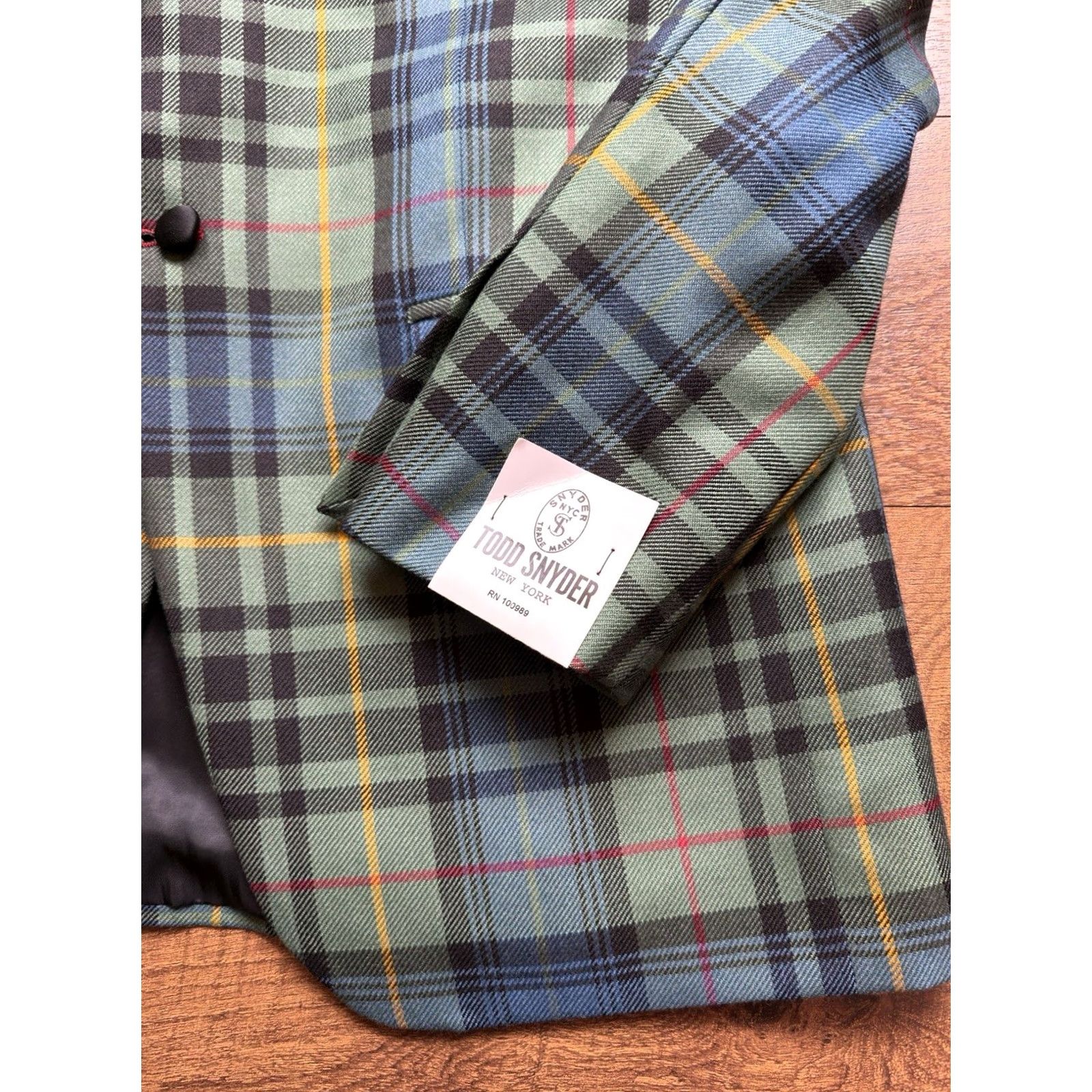 Todd Snyder NWT Todd Snyder Italian Peak Lapel Tuxedo Suit Wool Tartan Plaid Mens Size 40L Jacket Pants 2 Piece Green Wool Peak Taupe/Green? Size 40R - 6 Thumbnail