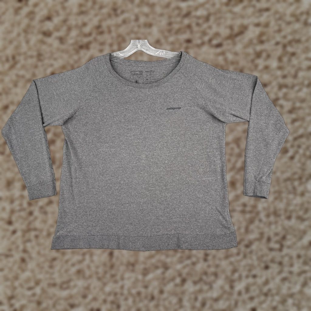 Patagonia Patagonia Shirt Adult Large Gray Long Sleeve Crew Neck Polyester Blend Size L / US 10 / IT 46 - 1 Thumbnail