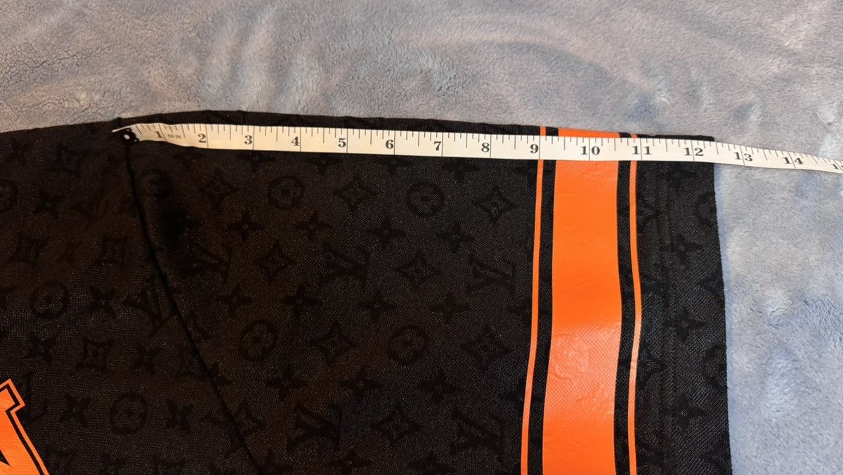 Louis Vuitton Louis Vuitton x Virgil Abloh Sporty V-Neck T-Shirt Size US S / EU 44-46 / 1 - 11 Thumbnail