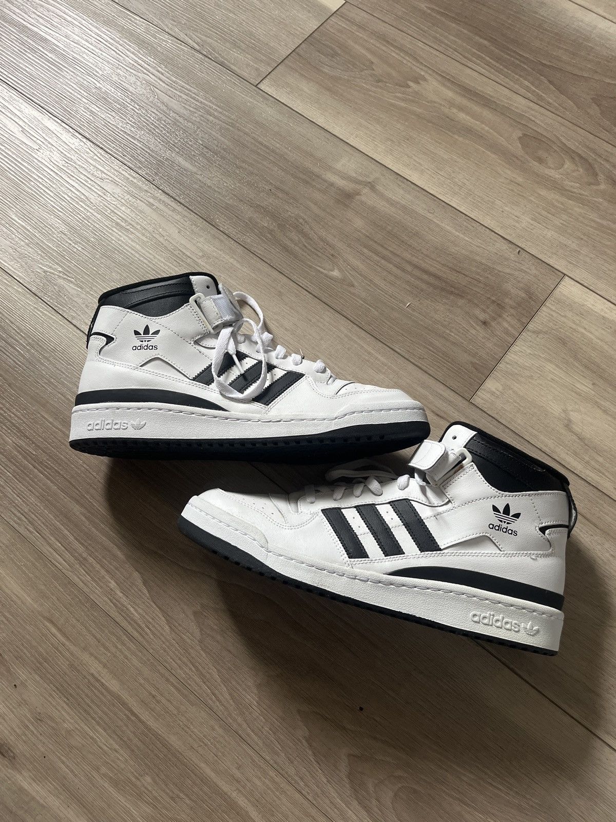 Adidas Hi Top Adidas Size US 12 / EU 45 - 2 Thumbnail