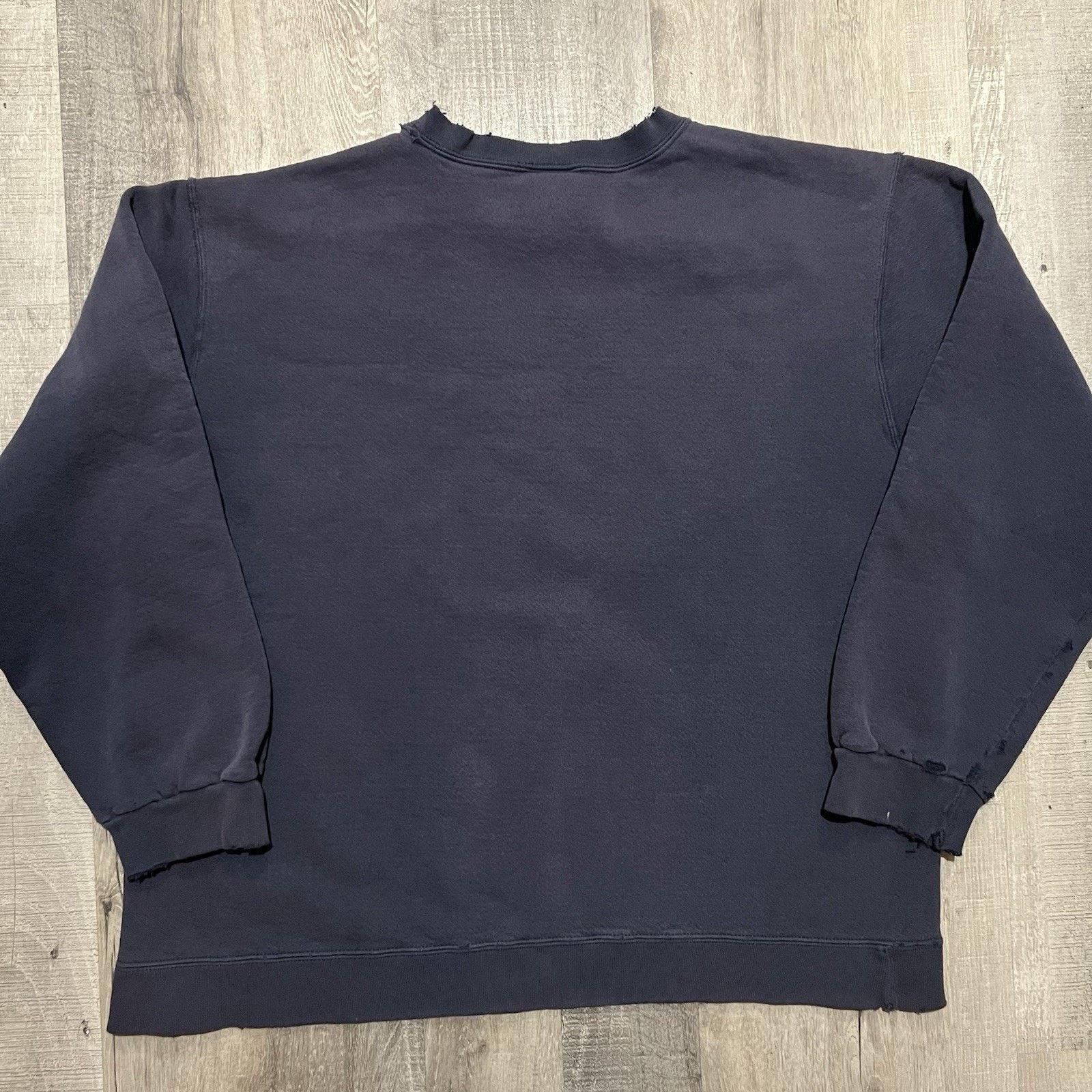 Nike VTG Nike Small Swoosh Crewneck Sweatshirt 90s Sun Faded XL Size US XL / EU 56 / 4 - 2 Thumbnail