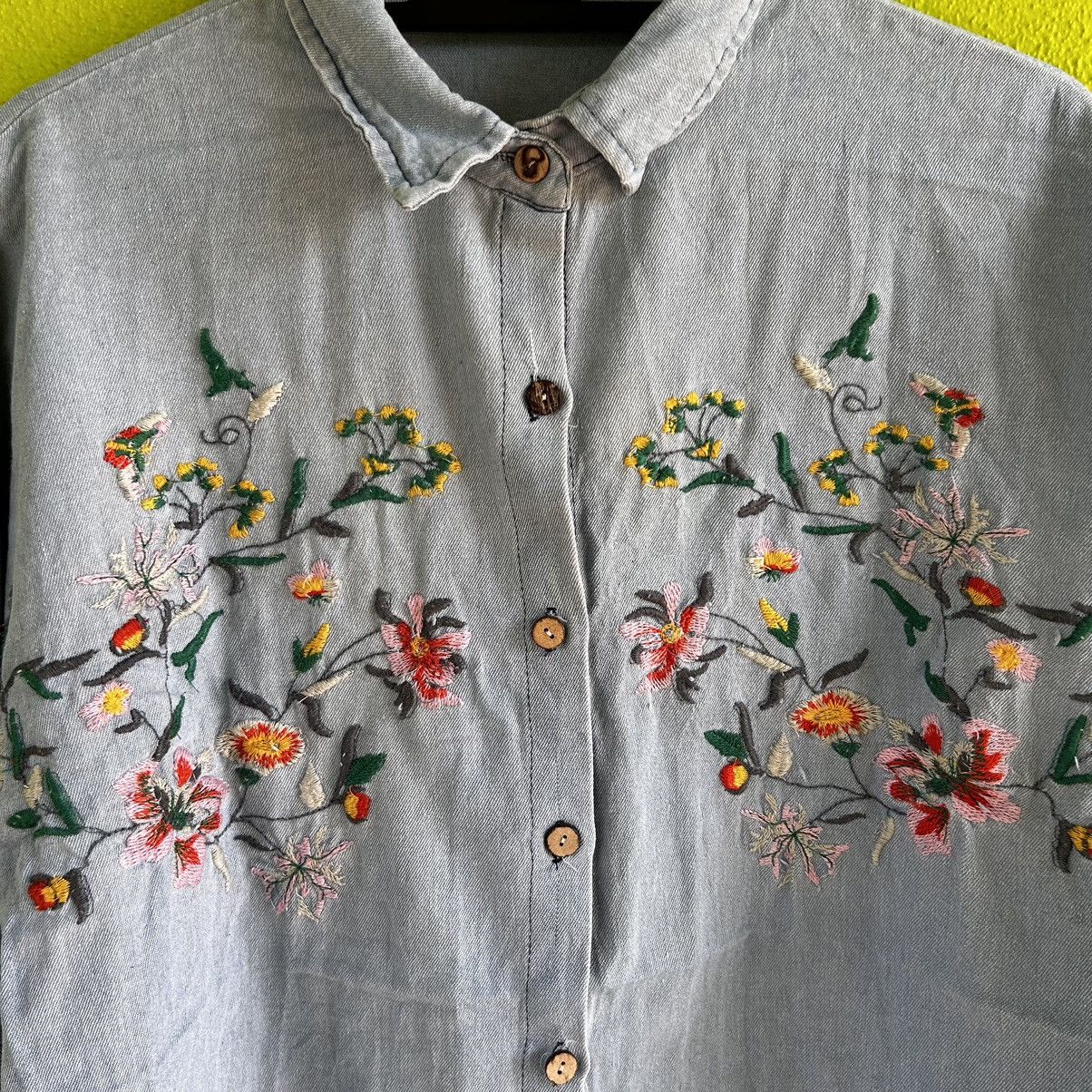 Vintage Vintage Fitme Japanese Floral Embroidery Button down Shirt Size M / US 6-8 / IT 42-44 - 2 Thumbnail