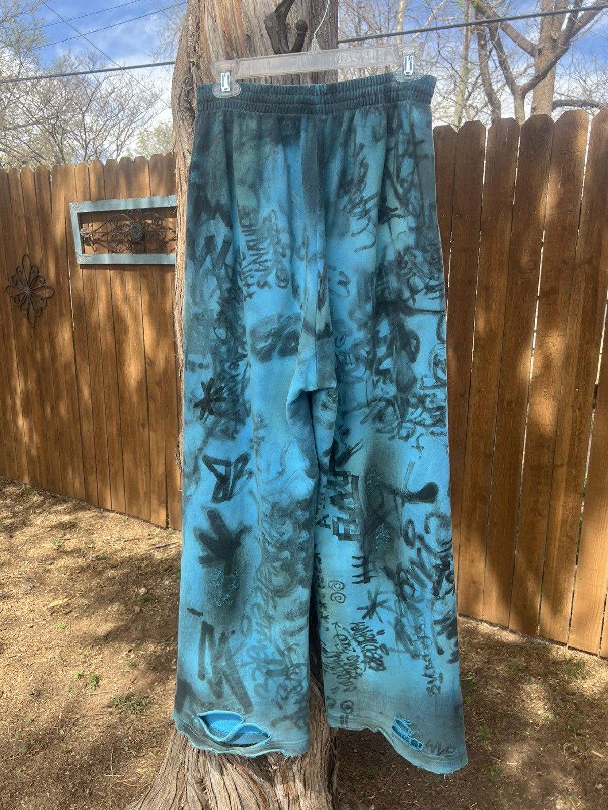 Balenciaga Balenciaga skater sweats Size US 31 - 2 Thumbnail