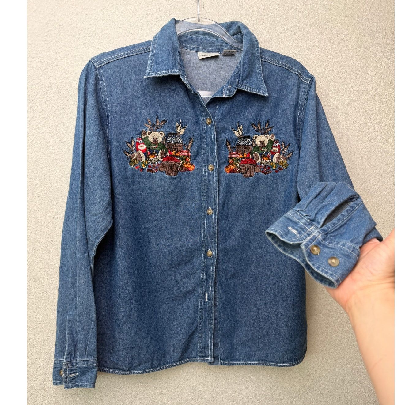 Cabin Creek Cabin Creek Vintage Denim Embroidered Teddy Bear Shirt PL Size L / US 10 / IT 46 - 1 Thumbnail