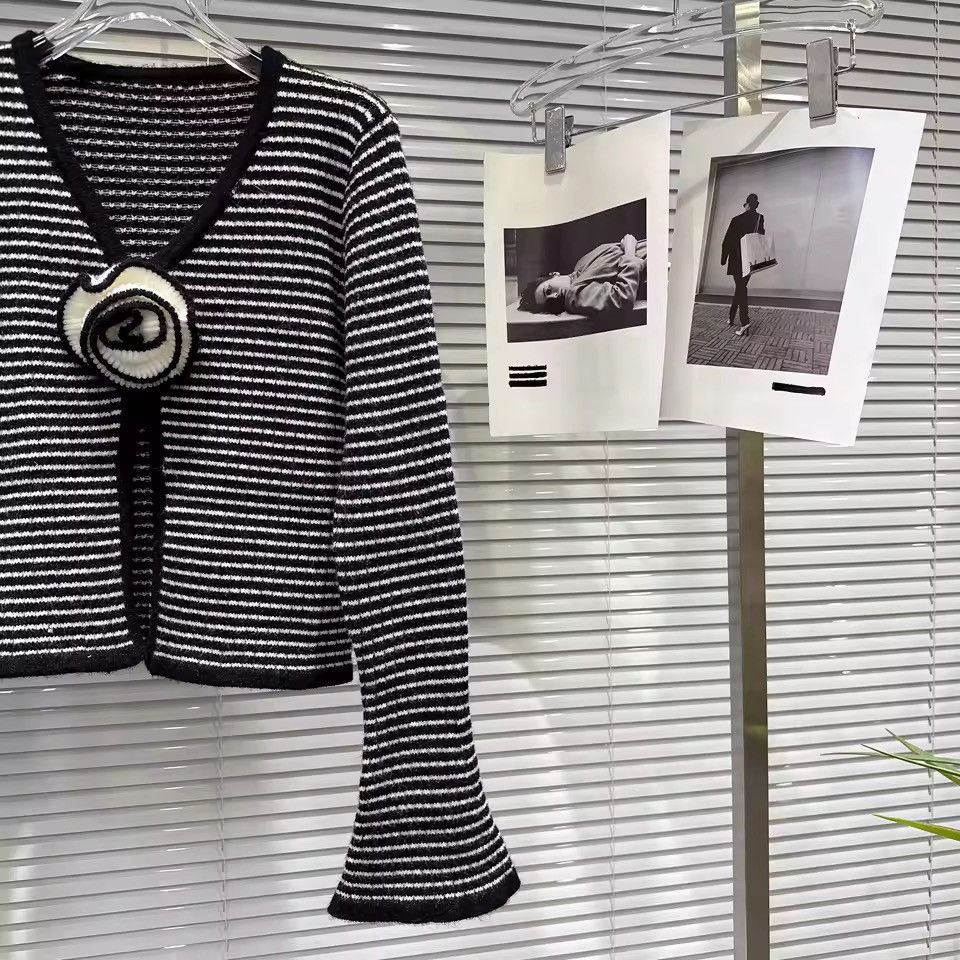 Striped Retro Vintage Style Trendy V-Neck Cardigan Sweater