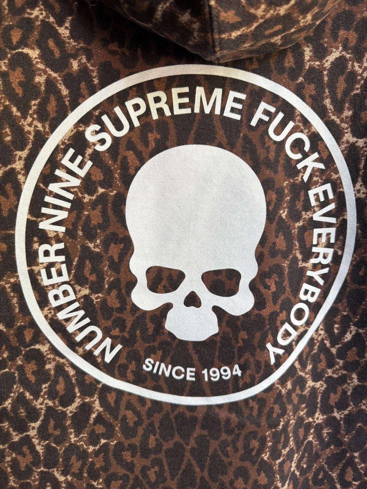 Number (N)ine × Supreme Supreme Number (N)ine Hoodie Leopard Size US XXL / EU 58 / 5 - 2 Thumbnail