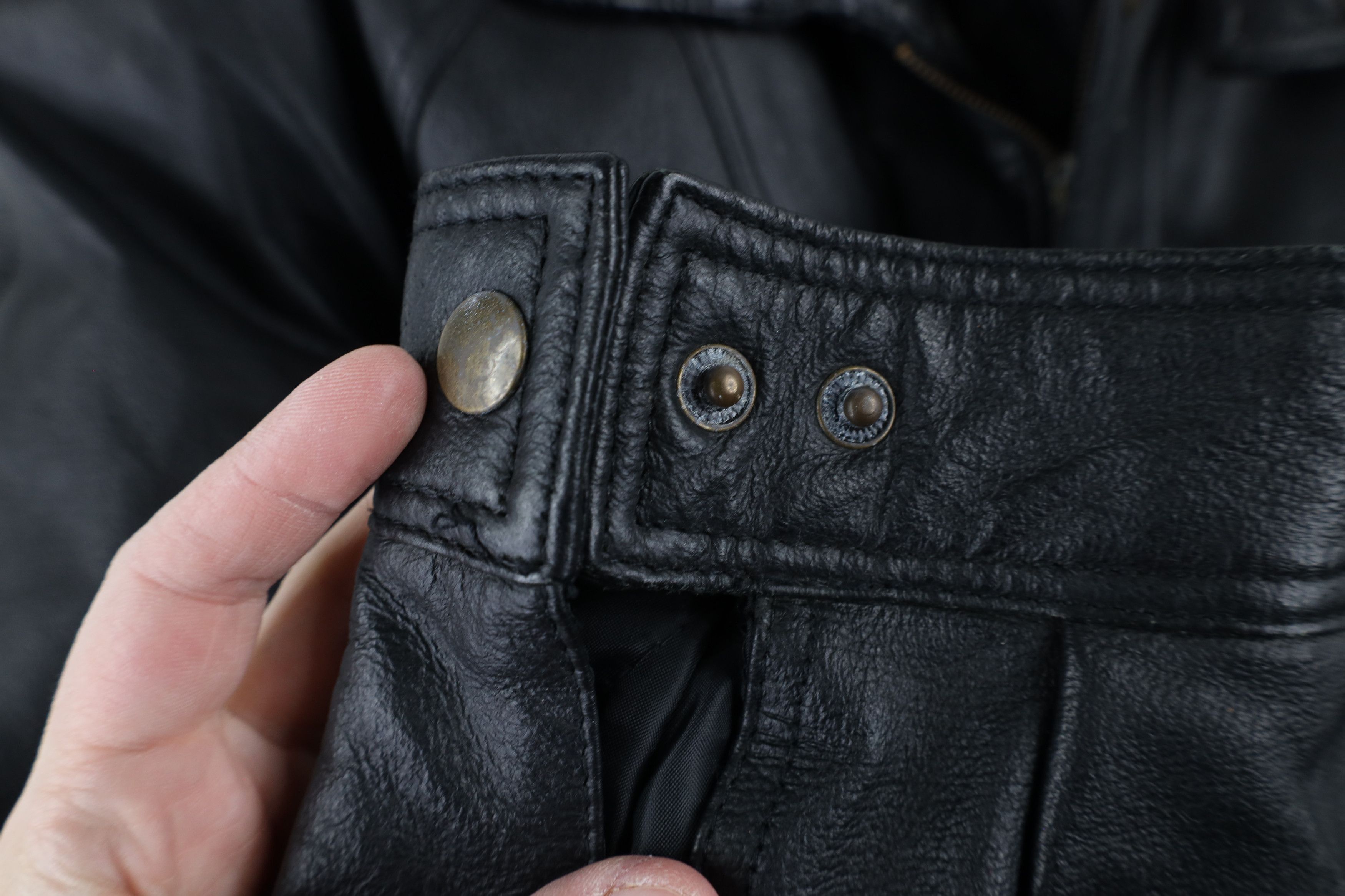 Vintage Vintage 90s Streetwear Quilted Leather Bomber Jacket Black Size US XL / EU 56 / 4 - 9 Thumbnail