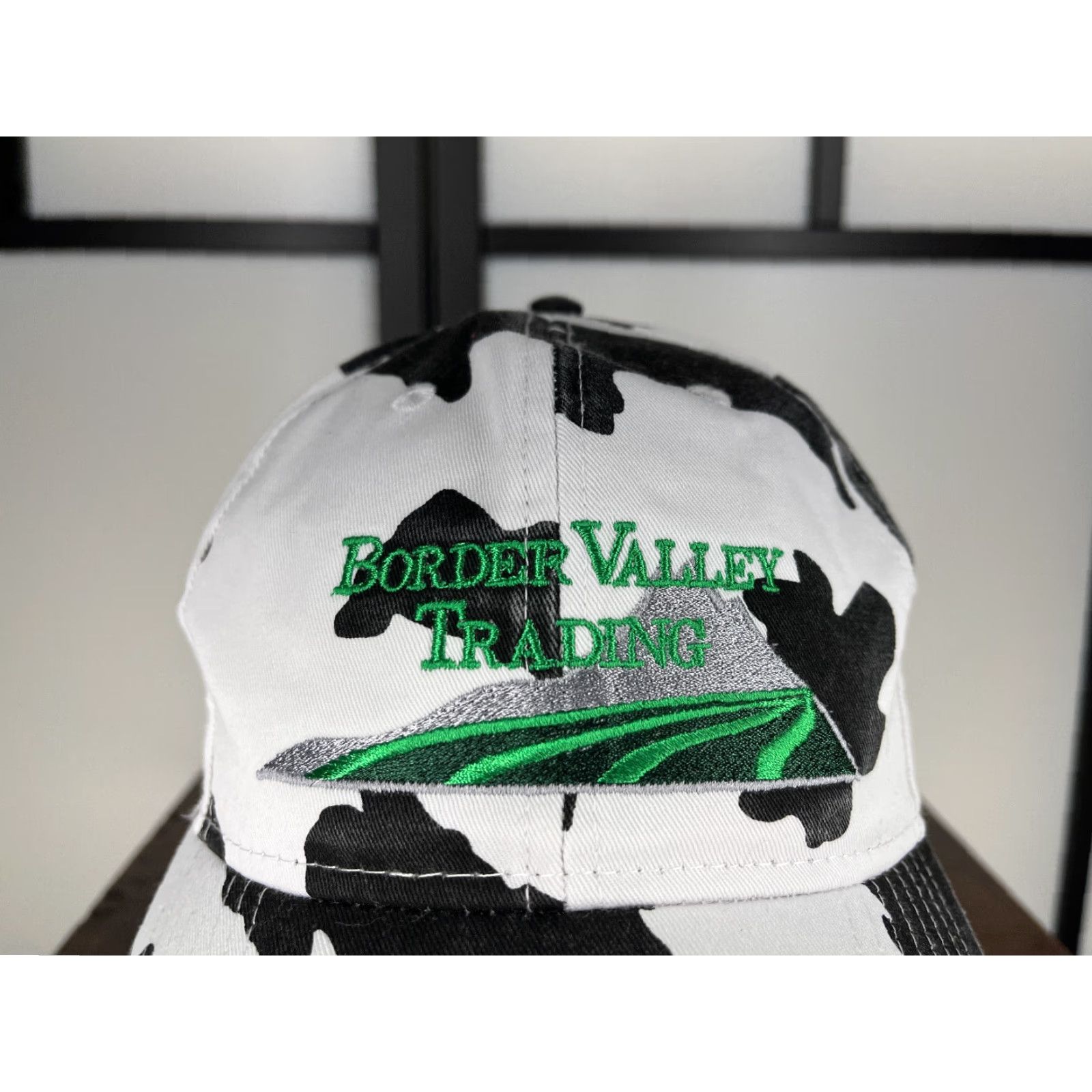 Vintage Otto Border Valley Trading Hat Cap Snap Back Adult Black White Cow Print Cotton Poly Twill Adjustable Lightweight Mens Men Hat Cap Accessories Size ONE SIZE - 2 Thumbnail