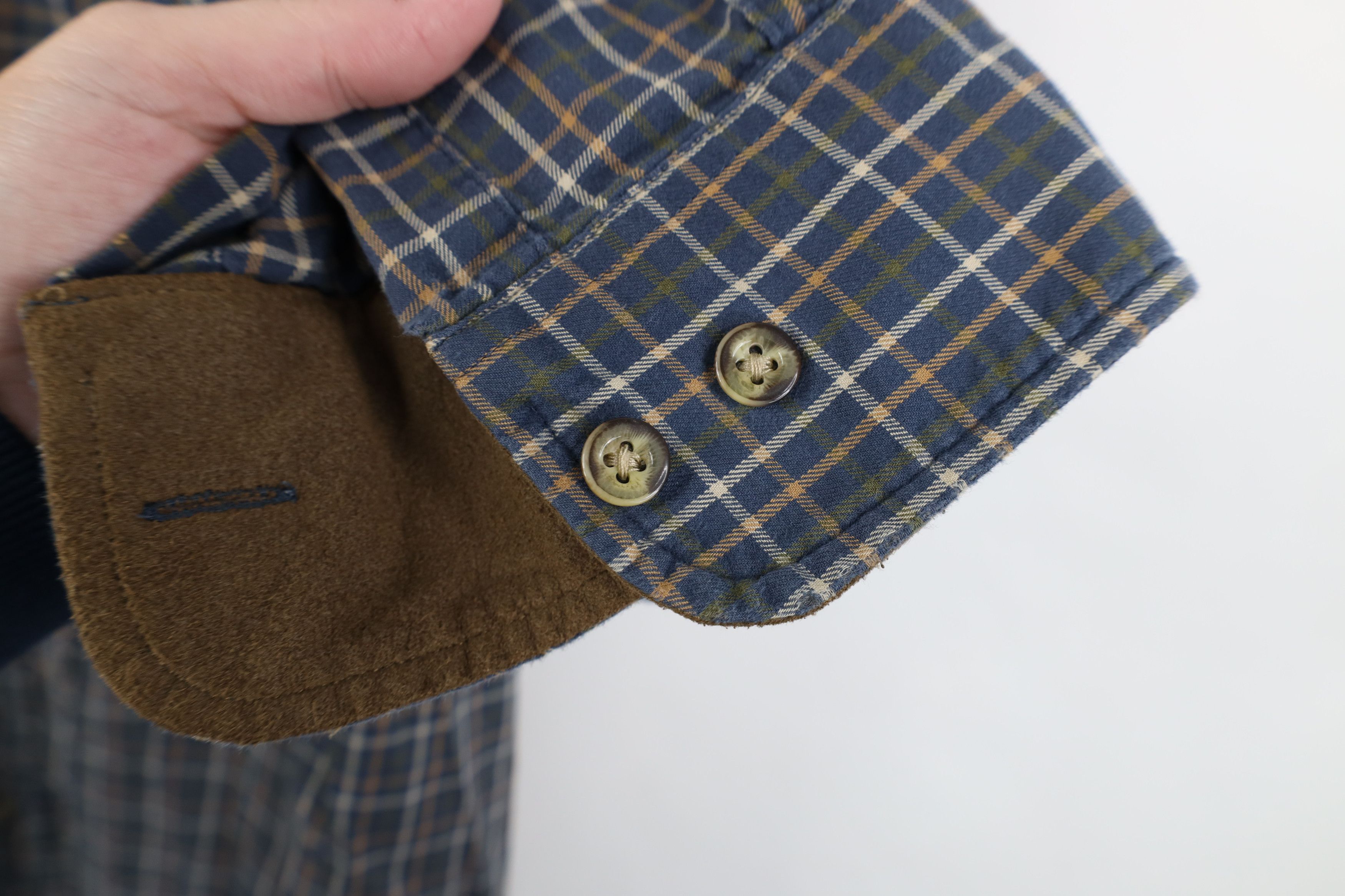 Cabelas Vintage Cabelas Flannel Collared Button Down Shirt Plaid Size US XL / EU 56 / 4 - 11 Thumbnail