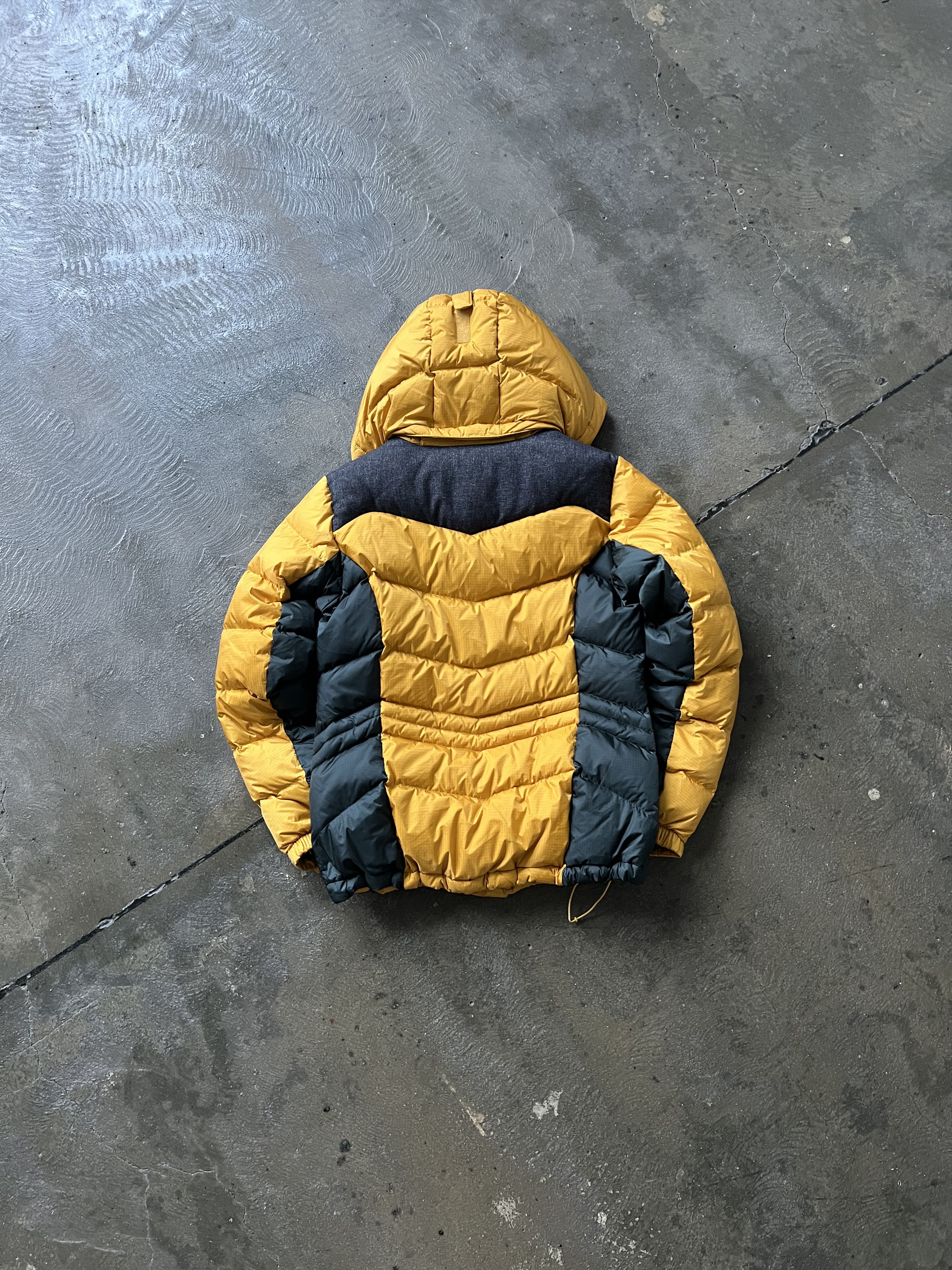 Montbell Montbell Puffer Down Jacket Vintage Size US S / EU 44-46 / 1 - 2 Thumbnail