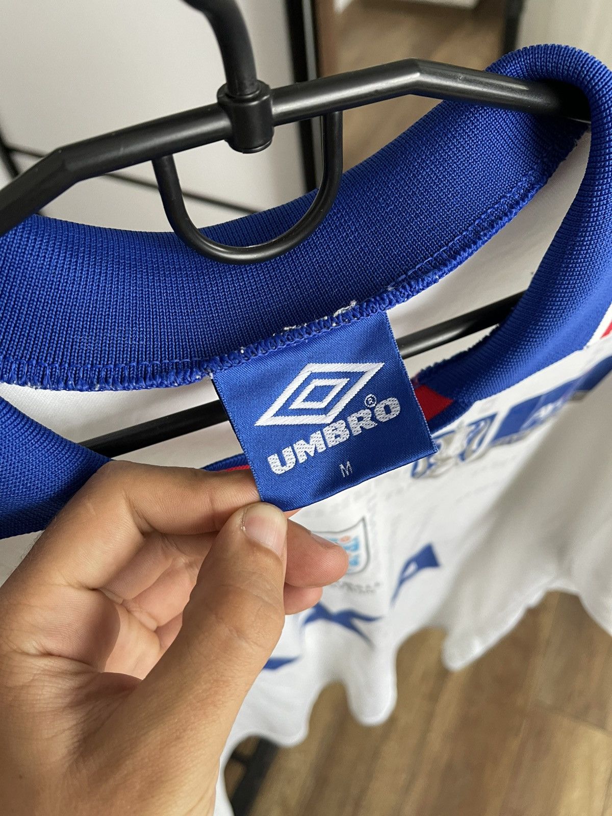 Umbro Umbro England Vintage Soccer Long Sleeve Jersey T-Shirt 90s Size US M / EU 48-50 / 2 - 8 Thumbnail