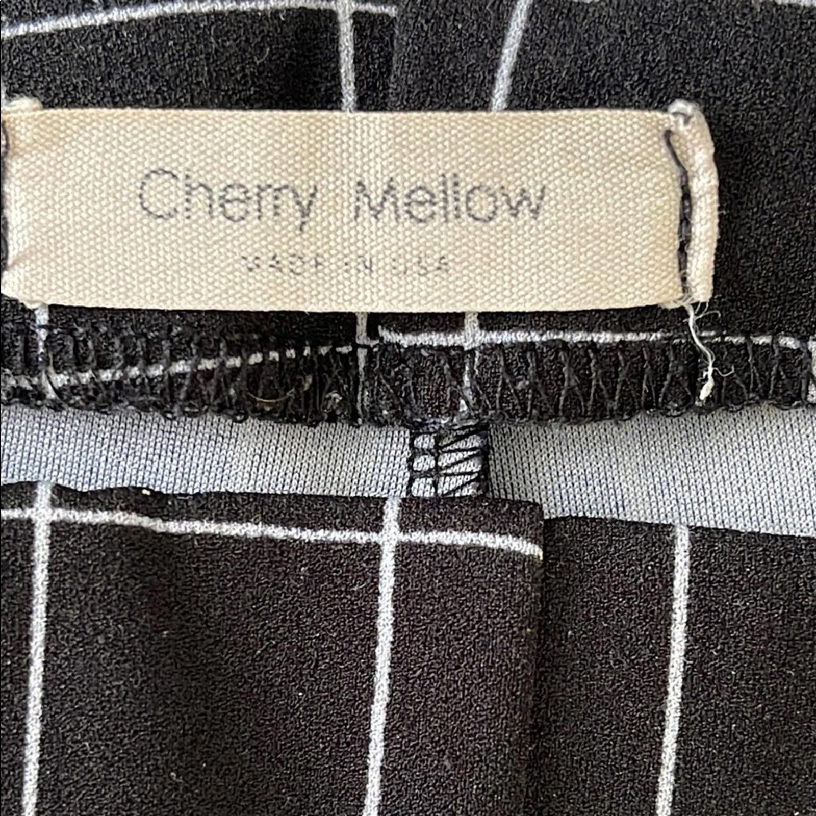 Other Cherry Mellow Women's Black Checkered stretch Pants size 4 Size 27" / US 4 / IT 40 - 2 Thumbnail