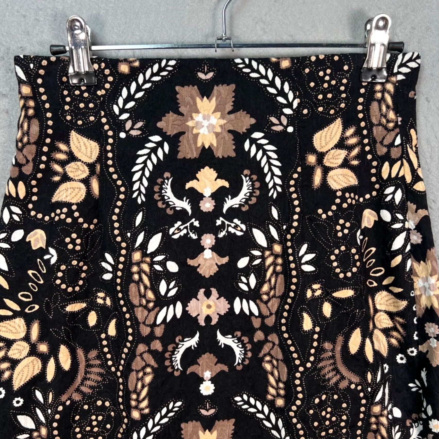Vintage Eva Mendes New York & Company Black & Gold Floral Pencil Skirt Womens Size 0 Size 25" / US 0 / IT 36 - 5 Thumbnail