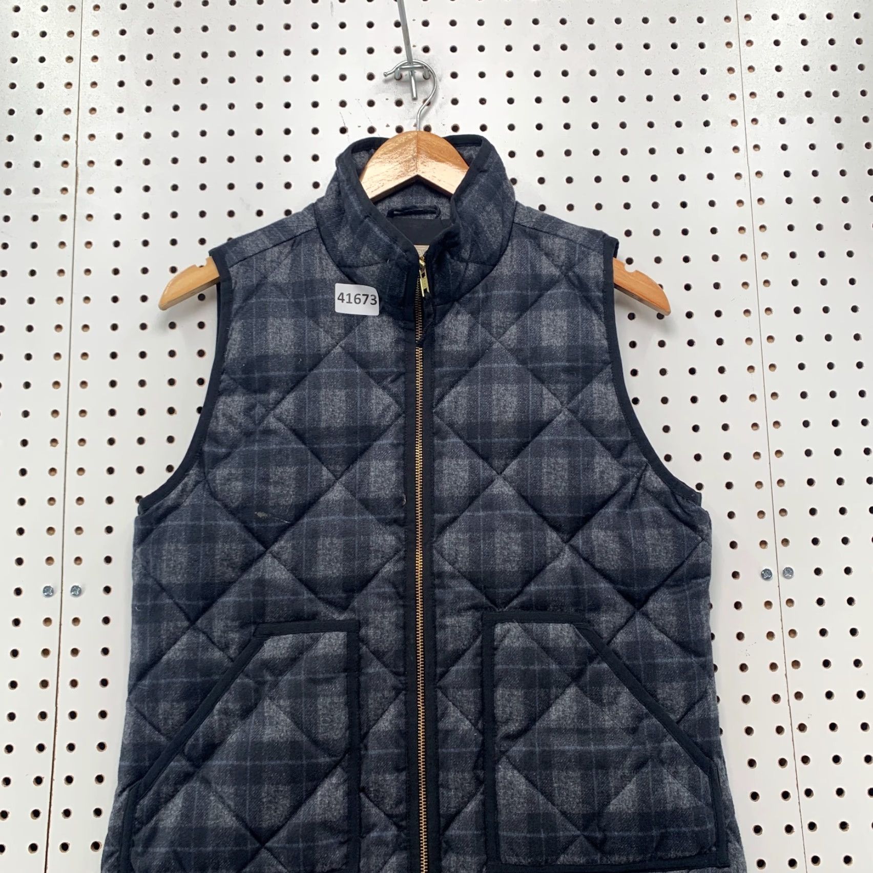 J.Crew JCrew Down Quilted Vest Women Small Gray Plaid Sleeveless Puffer 19x24.5 Size S / US 4 / IT 40 - 4 Thumbnail