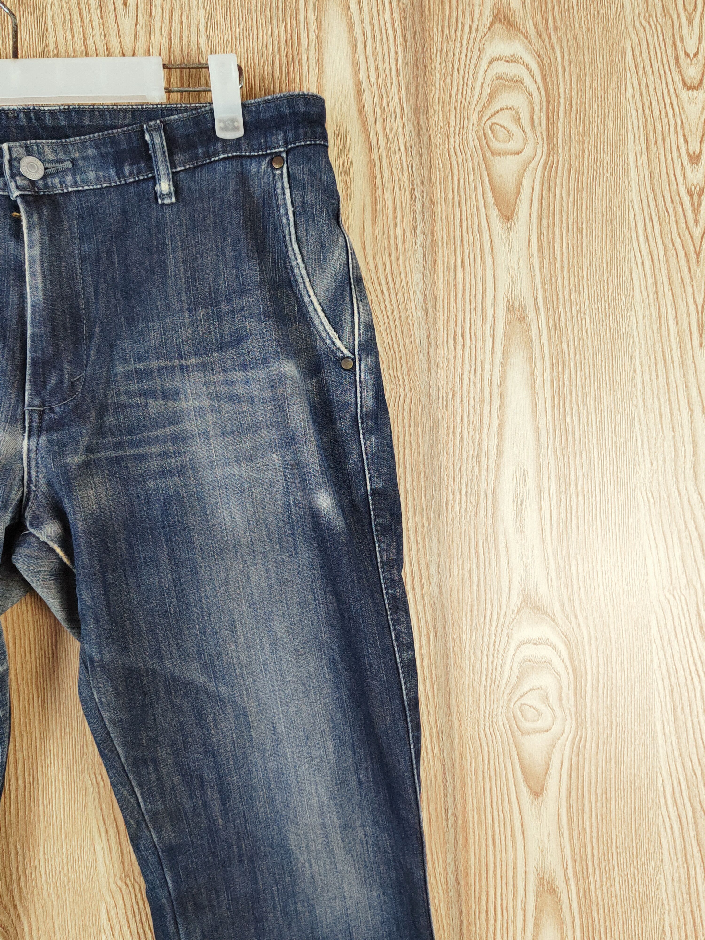 Edwin Edwin Dark Blue Distressed Ripped Jeans #W698 Size US 35 - 6 Thumbnail