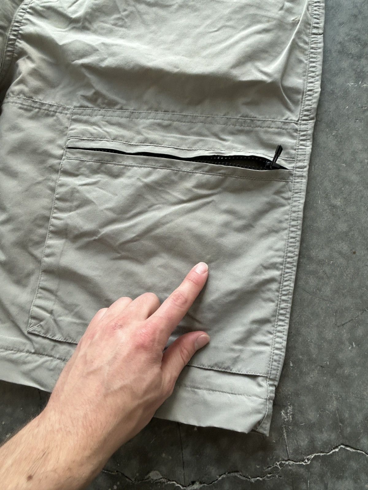 Vintage Vintage Y2K On The Brink Nylon Cargo Shorts OTB Size US 33 - 6 Thumbnail