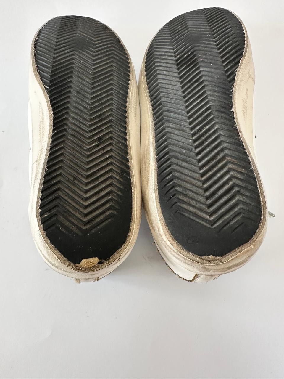 Golden Goose GOLDEN GOOSE Superstar Leather And Glitter Sneakers. Size US 7 / EU 40 - 8 Thumbnail