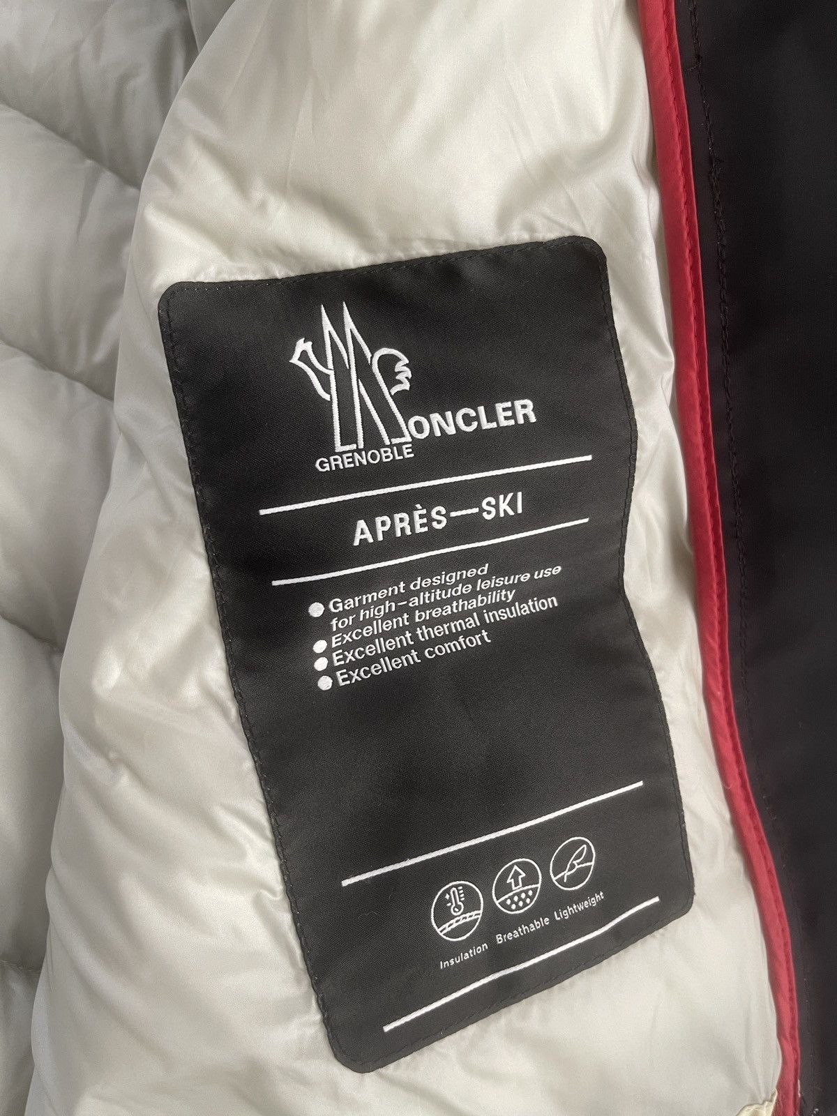 Moncler × Moncler Grenoble Moncler x Grenoble bomber Size US L / EU 52-54 / 3 - 10 Thumbnail