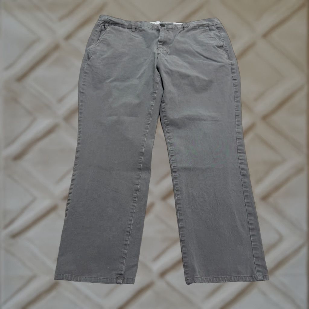Bonobos Bonobos Slim Fit Straight Leg Chino Pants Mens 38x30 Gray Flat Front Cotton Bonobos Mens Chino Pants Slim Fit Straight Leg Gray Waist 38 Inseam 30 Size US 38 / EU 54 - 1 Thumbnail