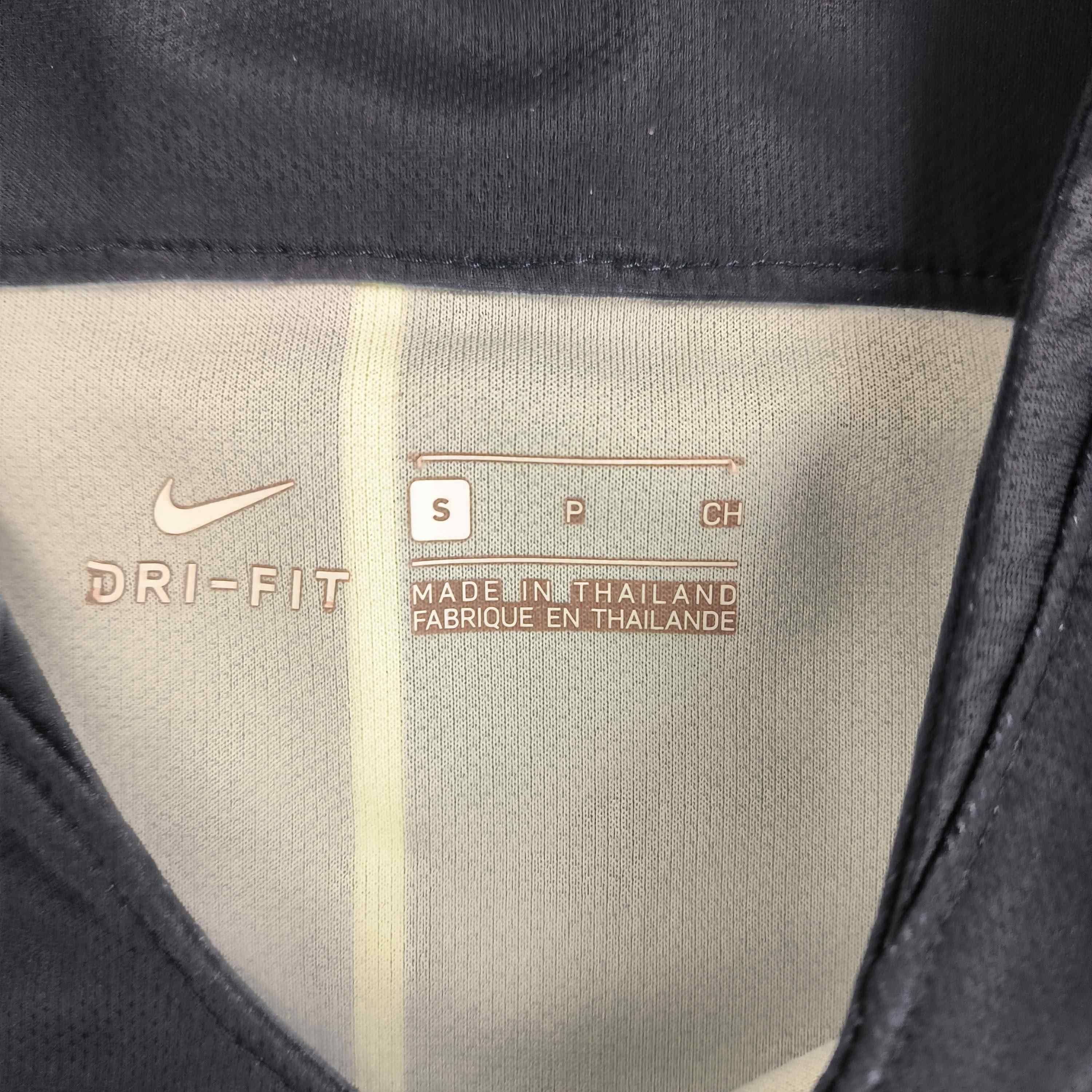 Nike Manchester City 2018-19 Nike away Kompany football jersey S Size US S / EU 44-46 / 1 - 5 Thumbnail