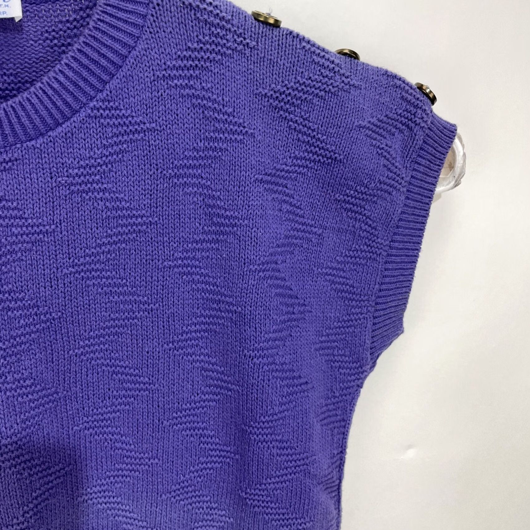 Vintage VINTAGE Lauren Vest Shirt Sleeveless Large Purple USA Knitwear Corp Crew Neck Button Logo 100% Cotton Men’s? No, Women’s? Size L / US 10 / IT 46 - 6 Thumbnail