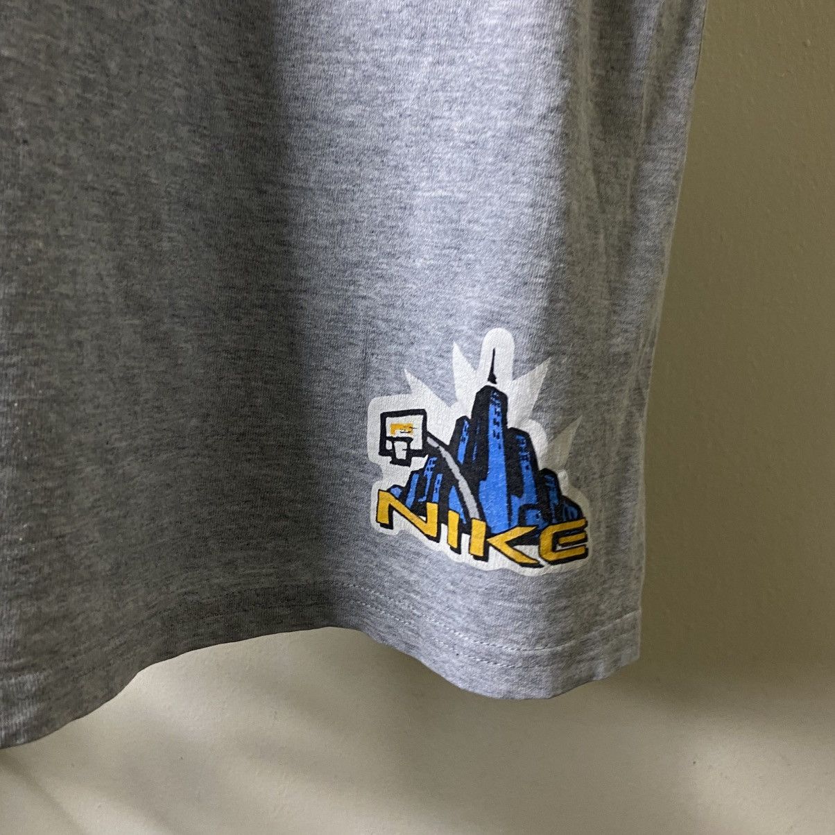 Nike Vintage 2000s Nike Basketball Tee Size US L / EU 52-54 / 3 - 8 Thumbnail