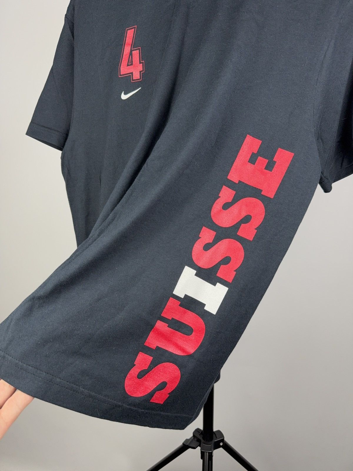 Nike Vintage 00s Retro Nike Philippe Senderos 4 Suisse tee shirt Size US L / EU 52-54 / 3 - 3 Thumbnail