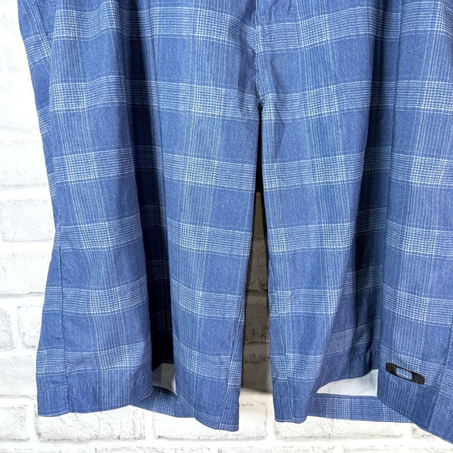 Oakley Oakley Shorts Mens Size 36 Athletic Blue Plaid Chino Golf Regular Fit Size US 36 / EU 52 - 3 Thumbnail