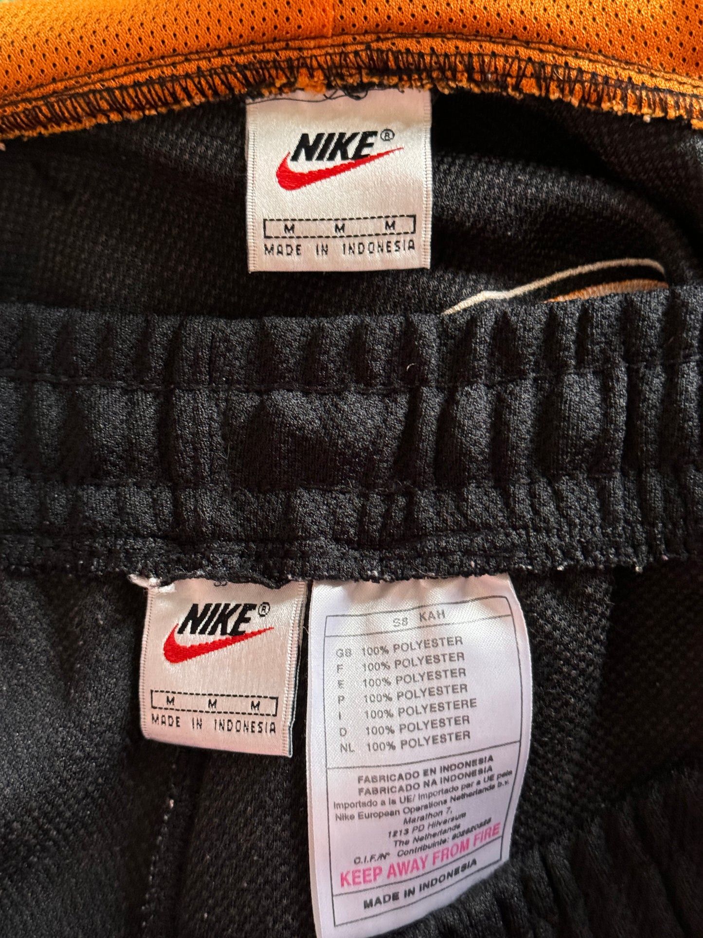 Designer Nike 90s Vintage Tracksuit – Men's M, Jacket & Pants Size US M / EU 48-50 / 2 - 9 Thumbnail