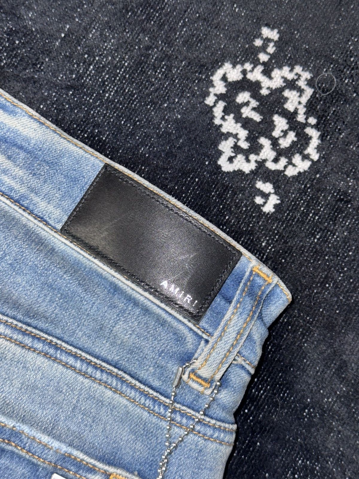 Amiri AMIRI SKELL BONE SCRIPT LOGO JEANS Size US 32 / EU 48 - 17 Thumbnail