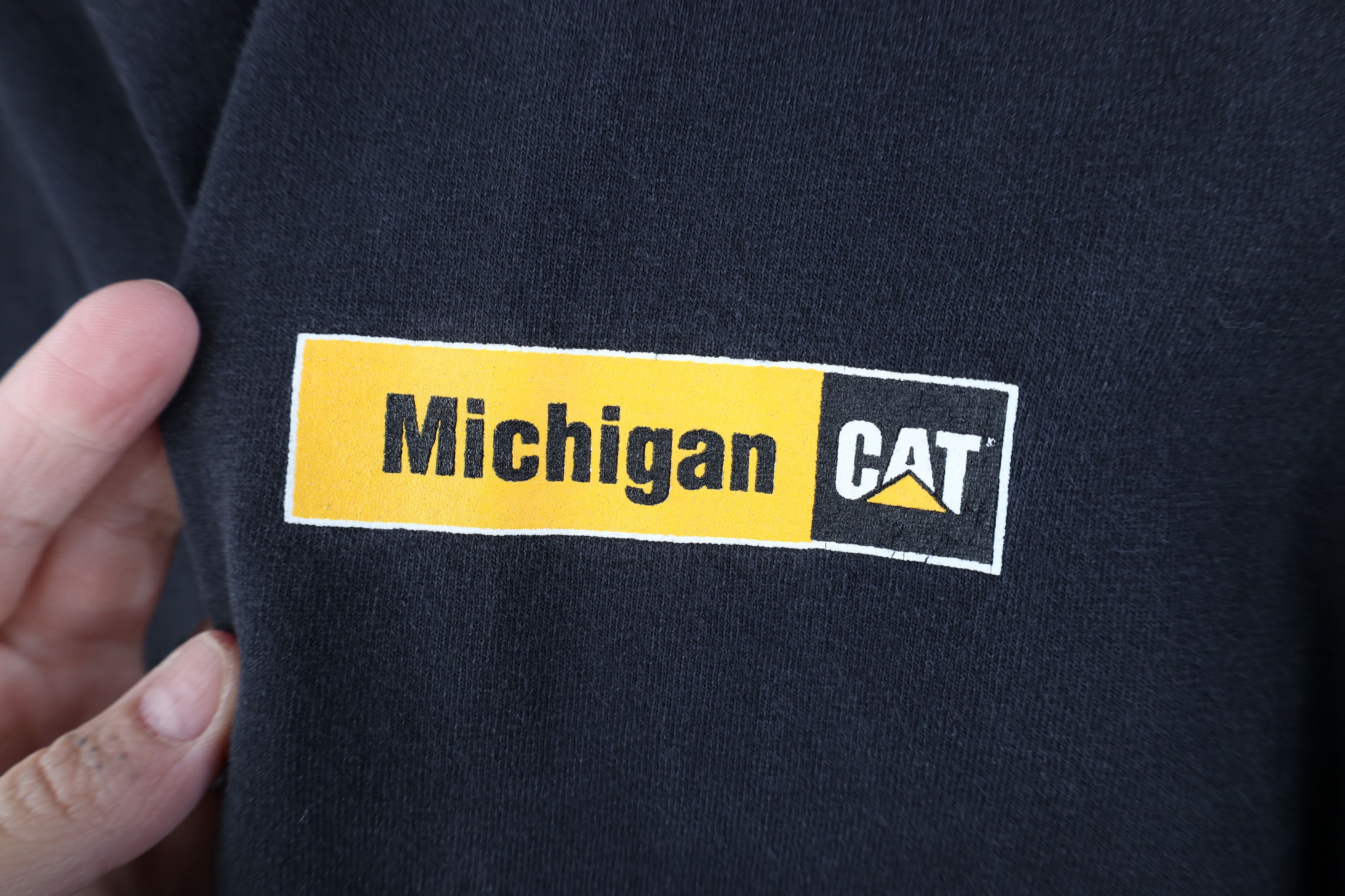 Gildan Vintage Y2K Caterpillar Cat Michigan Spell Out T-Shirt Black Size US XL / EU 56 / 4 - 5 Thumbnail