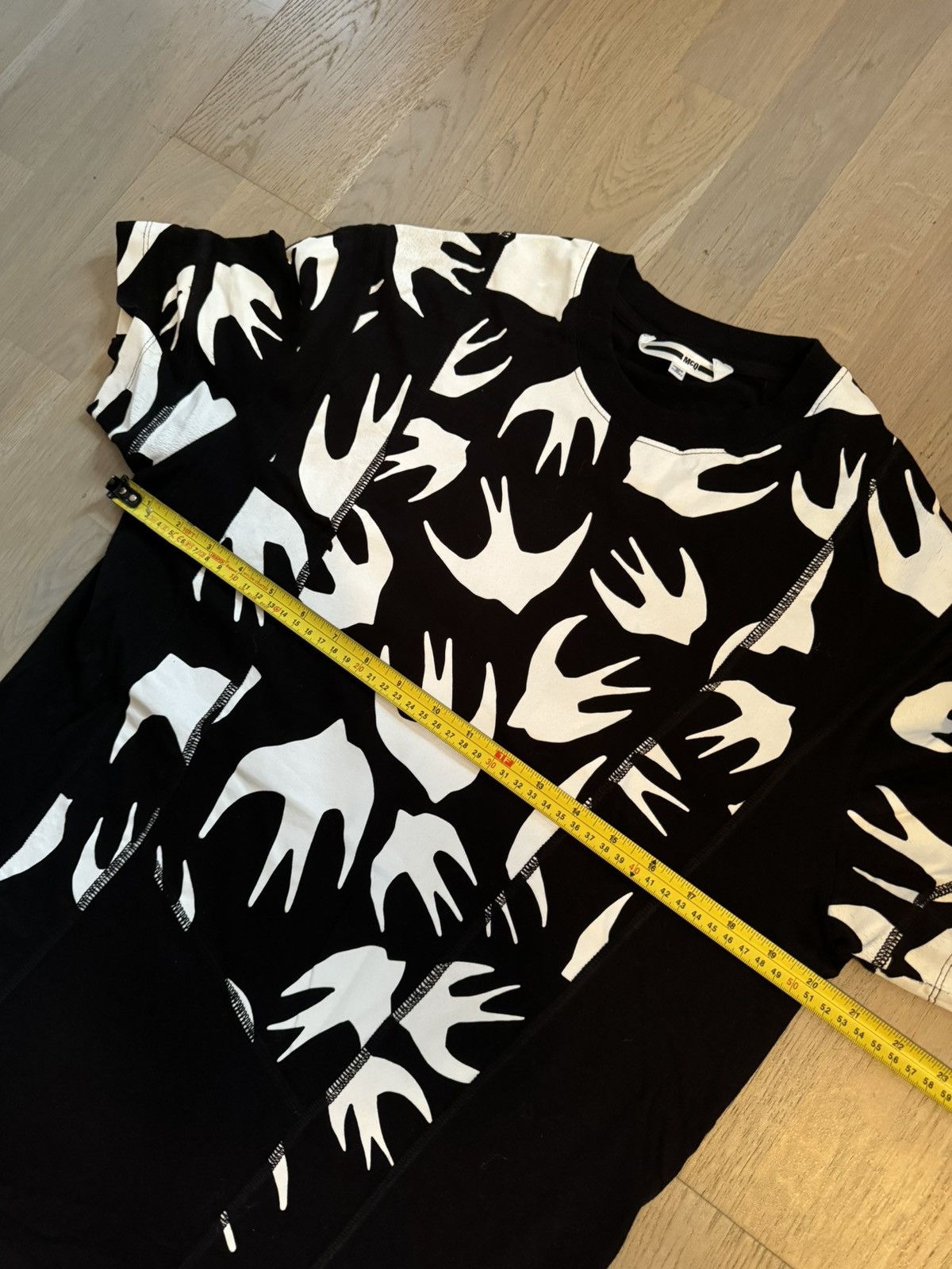 Alexander McQueen ALEXANDER MCQUEEN tshirt SEE sizes IN PHOTOS BY TAPE MEASURE Size US S / EU 44-46 / 1 - 6 Thumbnail