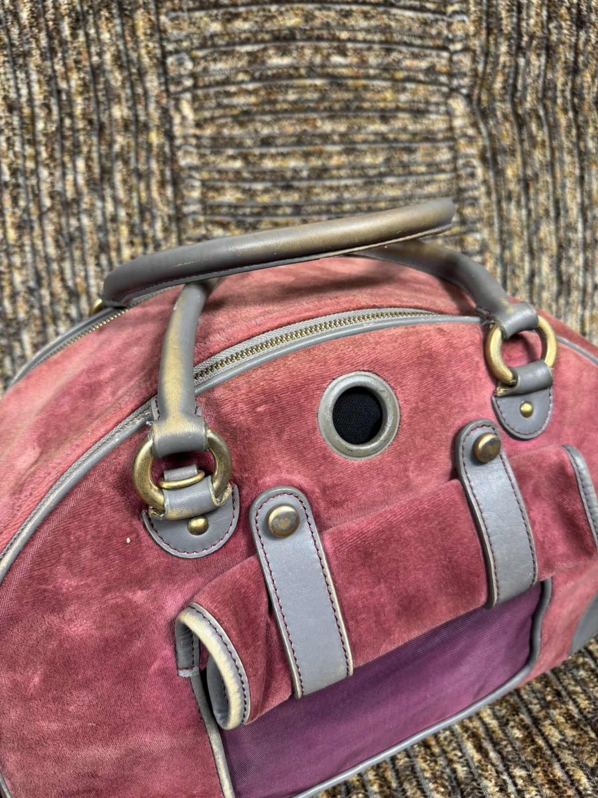 Juicy Couture Jeans VTG JUICY COUTURE RARE Y2K Pink Velvet Pet Carrier Handbag Size ONE SIZE - 6 Thumbnail