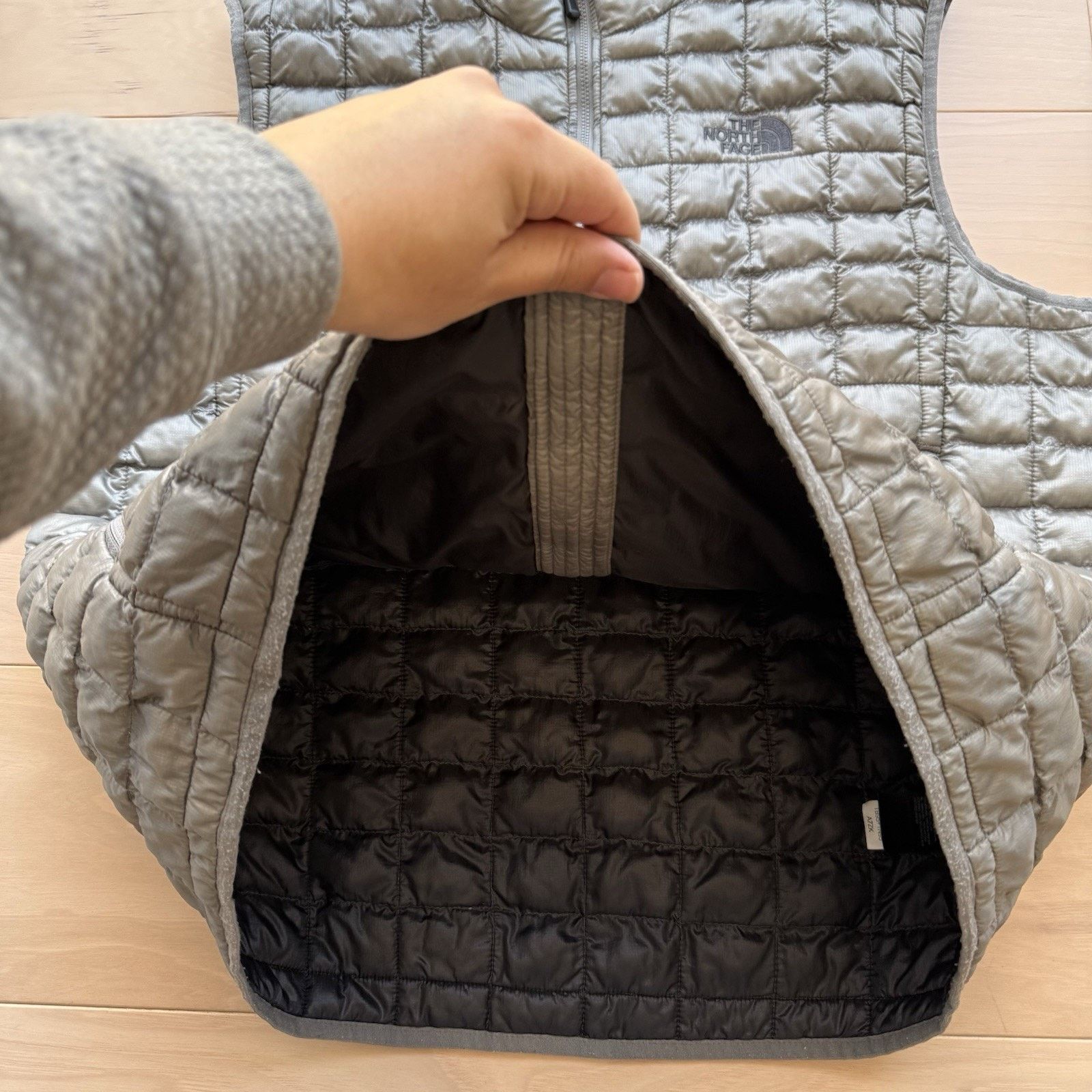 The North Face North Face Thermoball Vest XL Gray Full Zip Outdoors Hiking Size US XL / EU 56 / 4 - 5 Thumbnail