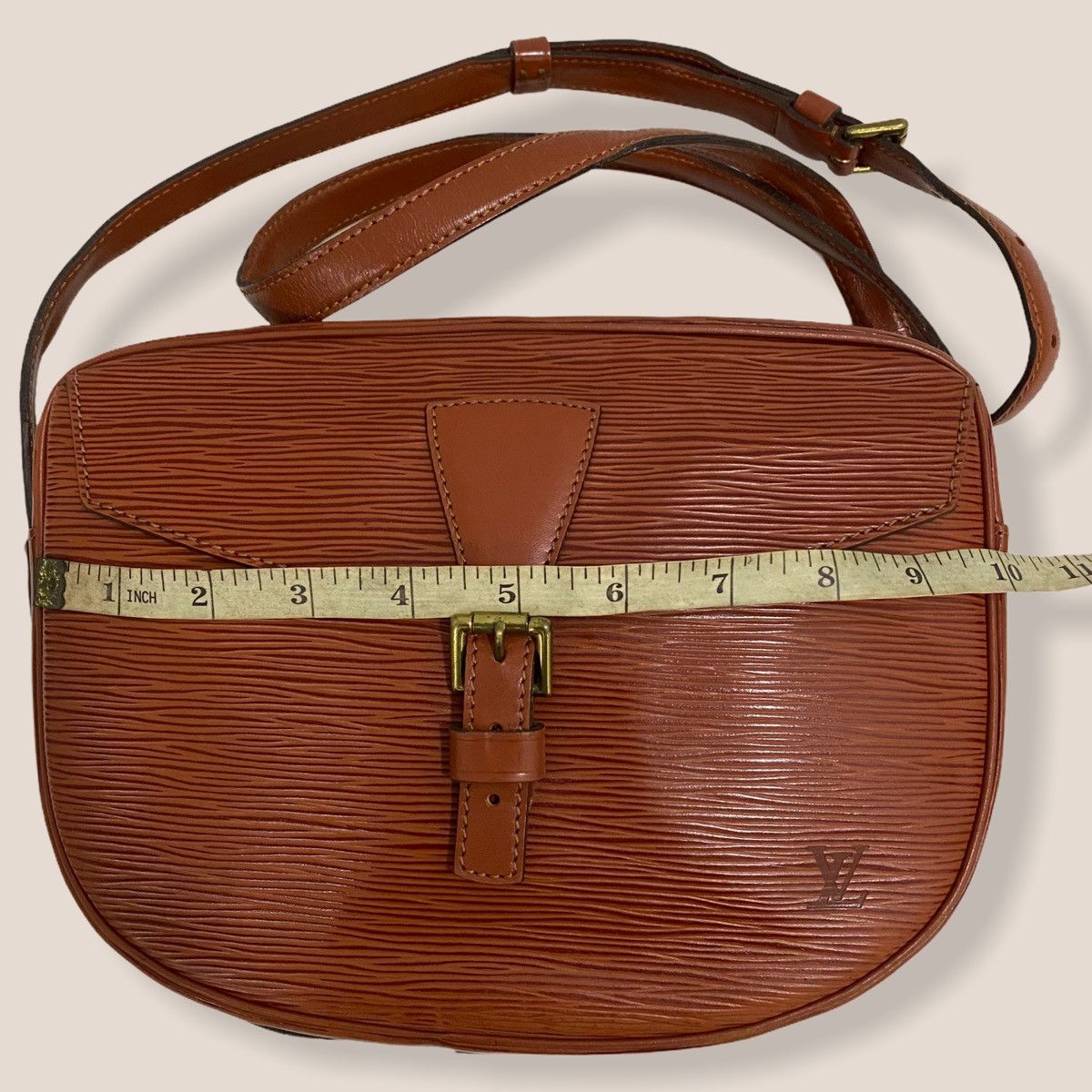 Louis Vuitton ‼️LASTDROP‼️LOUIS VUITTON JEUNE FILLE EPI LEATHER SHOULDER BAG Size ONE SIZE - 13 Thumbnail