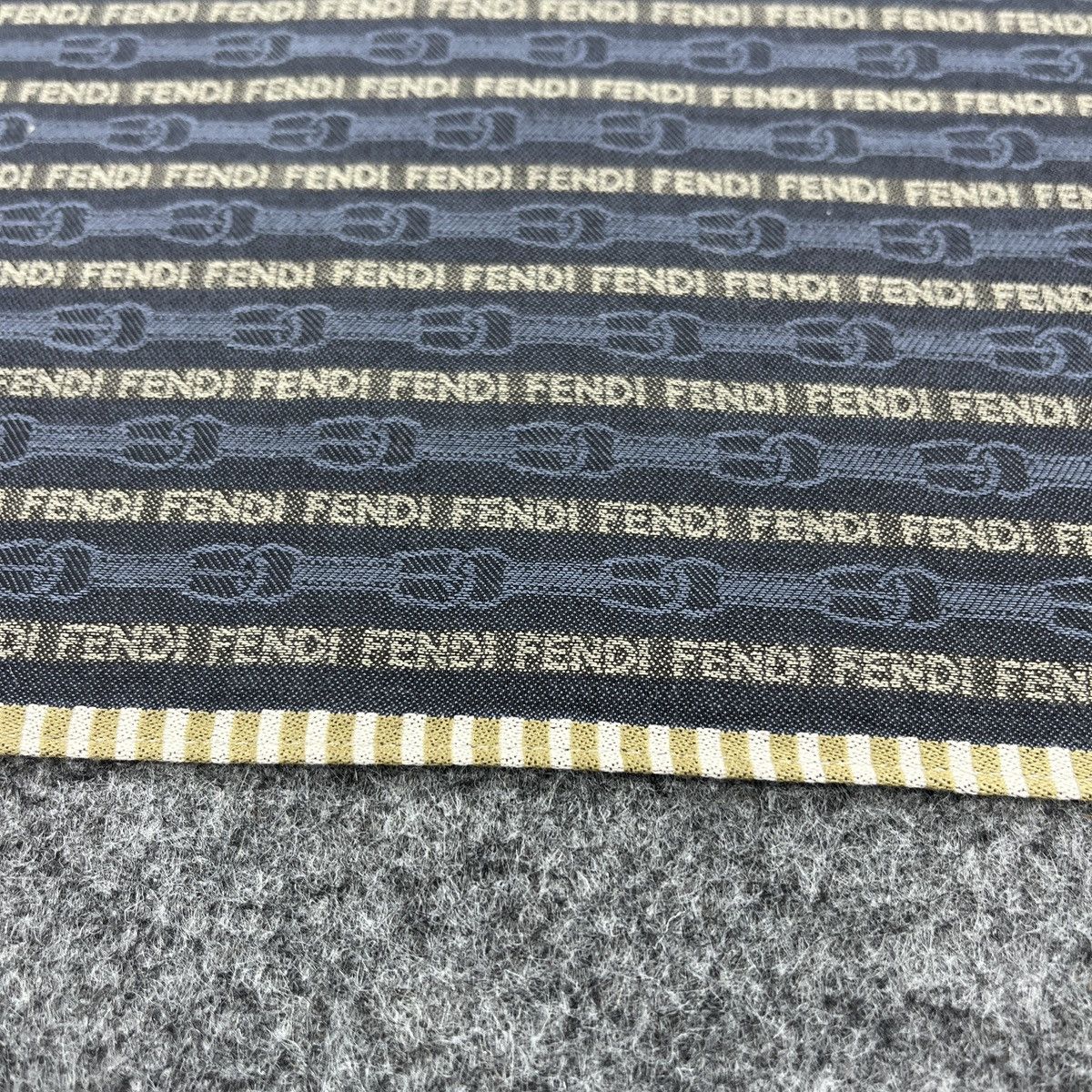 Vintage Fendi Handkerchief / Bandana / Neckerchief B1731 Size ONE SIZE - 5 Thumbnail