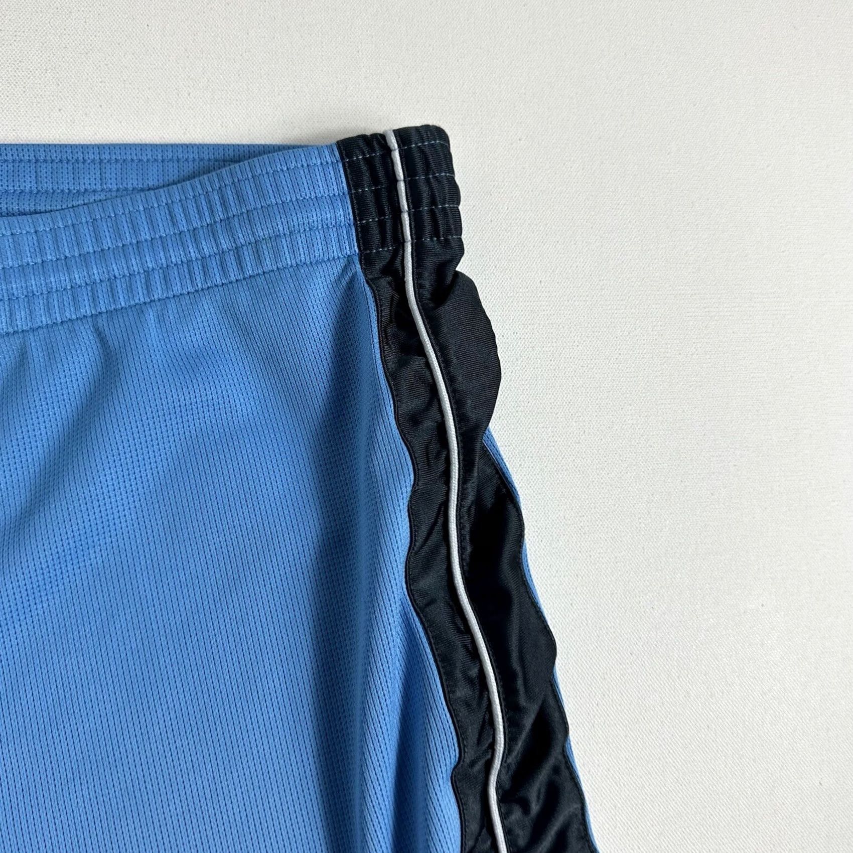 Nike VINTAGE Nike Basketball Shorts Mens L Blue Gray Tag Activewear Gym Size US 33 - 4 Thumbnail