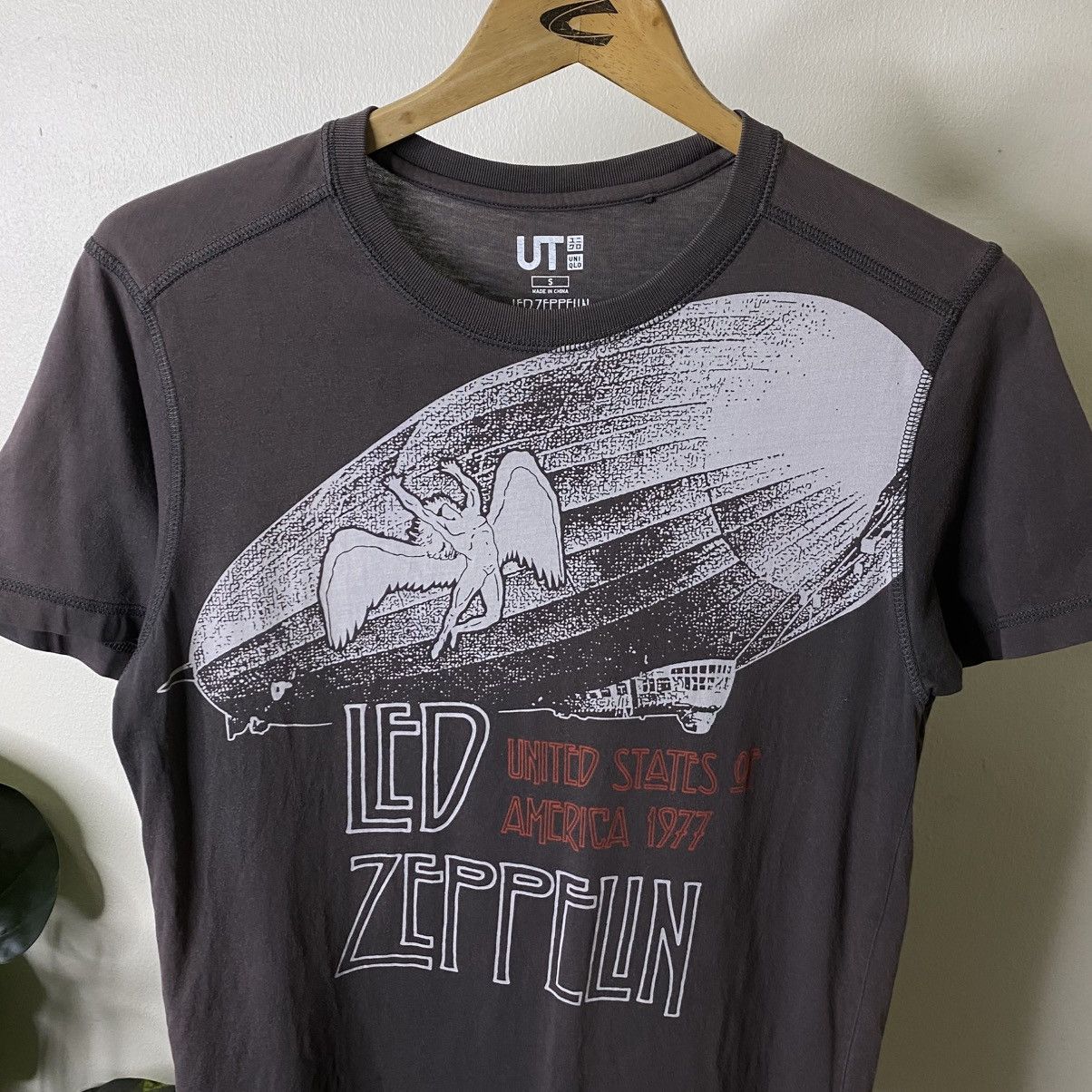 Led Zeppelin Led Zeppelin x Uniqlo UT Collaboration Band T Shirt Size US M / EU 48-50 / 2 - 2 Thumbnail