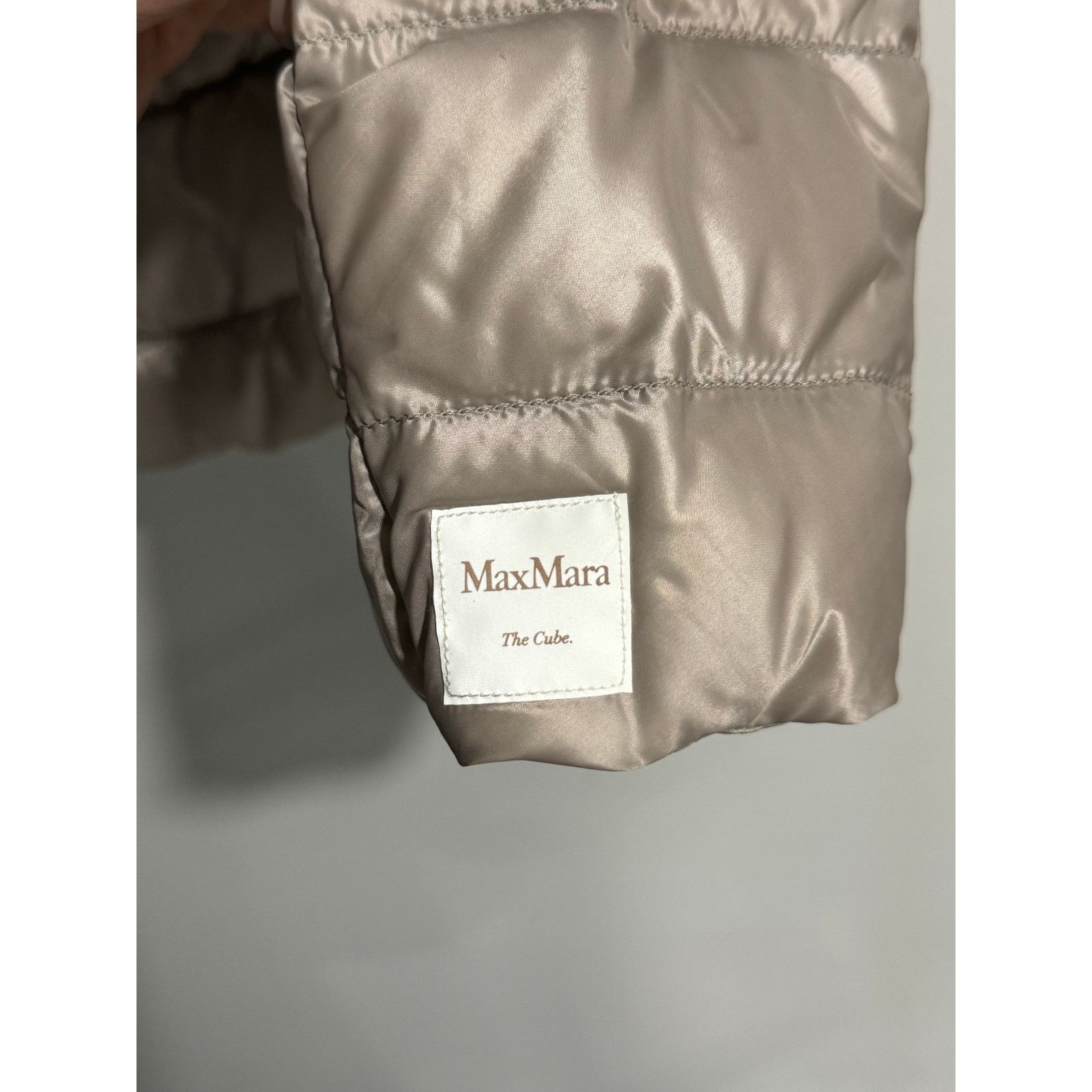 Max Mara Max Mara “B-soft” Cropped Puffer Jacket – Cream – Size IT 2 Size XS / US 0-2 / IT 36-38 - 8 Thumbnail
