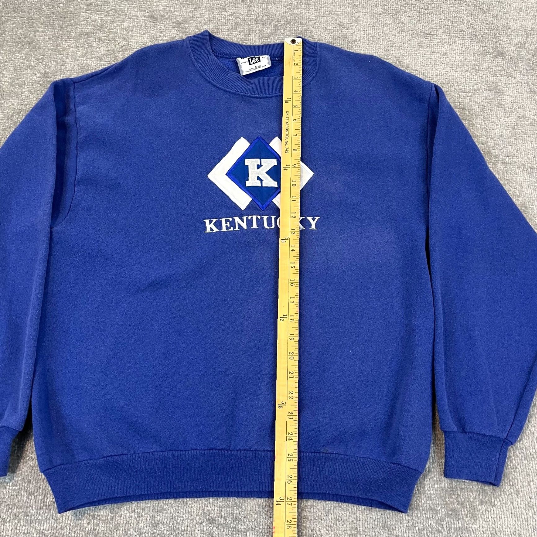 Lee VTG University of Kentucky Sweatshirt Mens Large Blue Crewneck Lee Jacket University 90s College Sport Blue Devils Embroidered Logo Size US L / EU 52-54 / 3 - 5 Thumbnail
