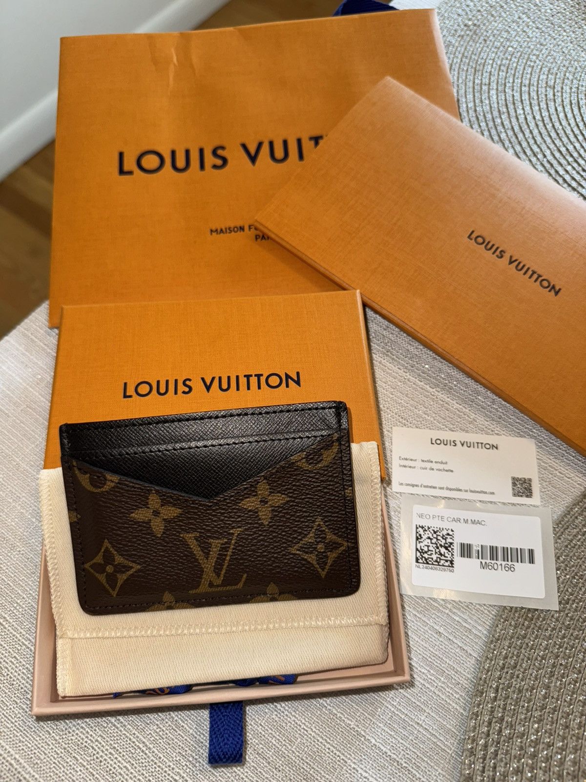 Louis Vuitton - Neo Card Holder