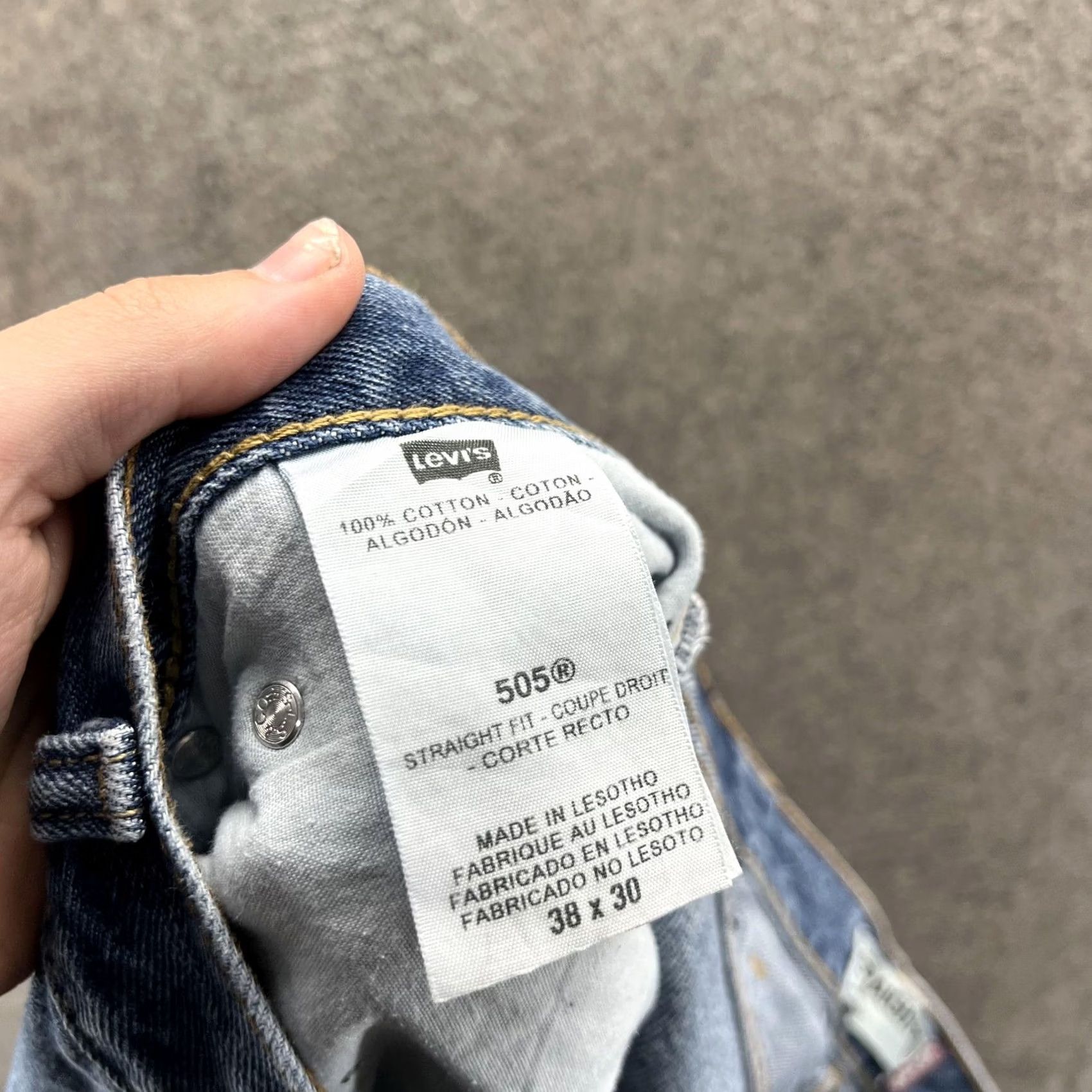 Levi's Levi's 505 Jeans Mens 38x30 Blue Straight Denim Medium Wash Casual Classic Distressed? No Size US 38 / EU 54 - 3 Thumbnail