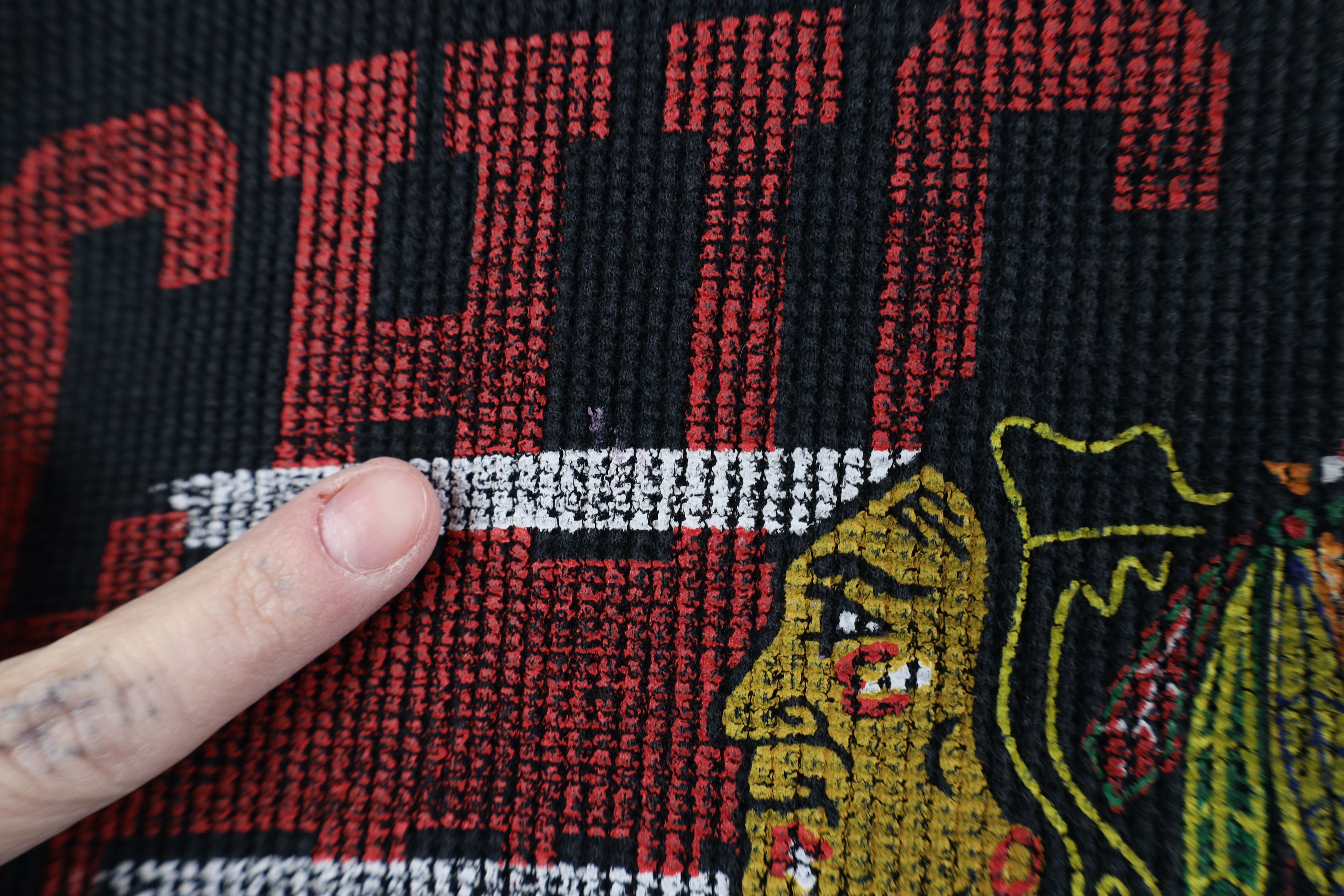 Vintage Vintage NHL Blackhawks Hockey Thermal Waffle Knit T-Shirt Size US M / EU 48-50 / 2 - 6 Thumbnail