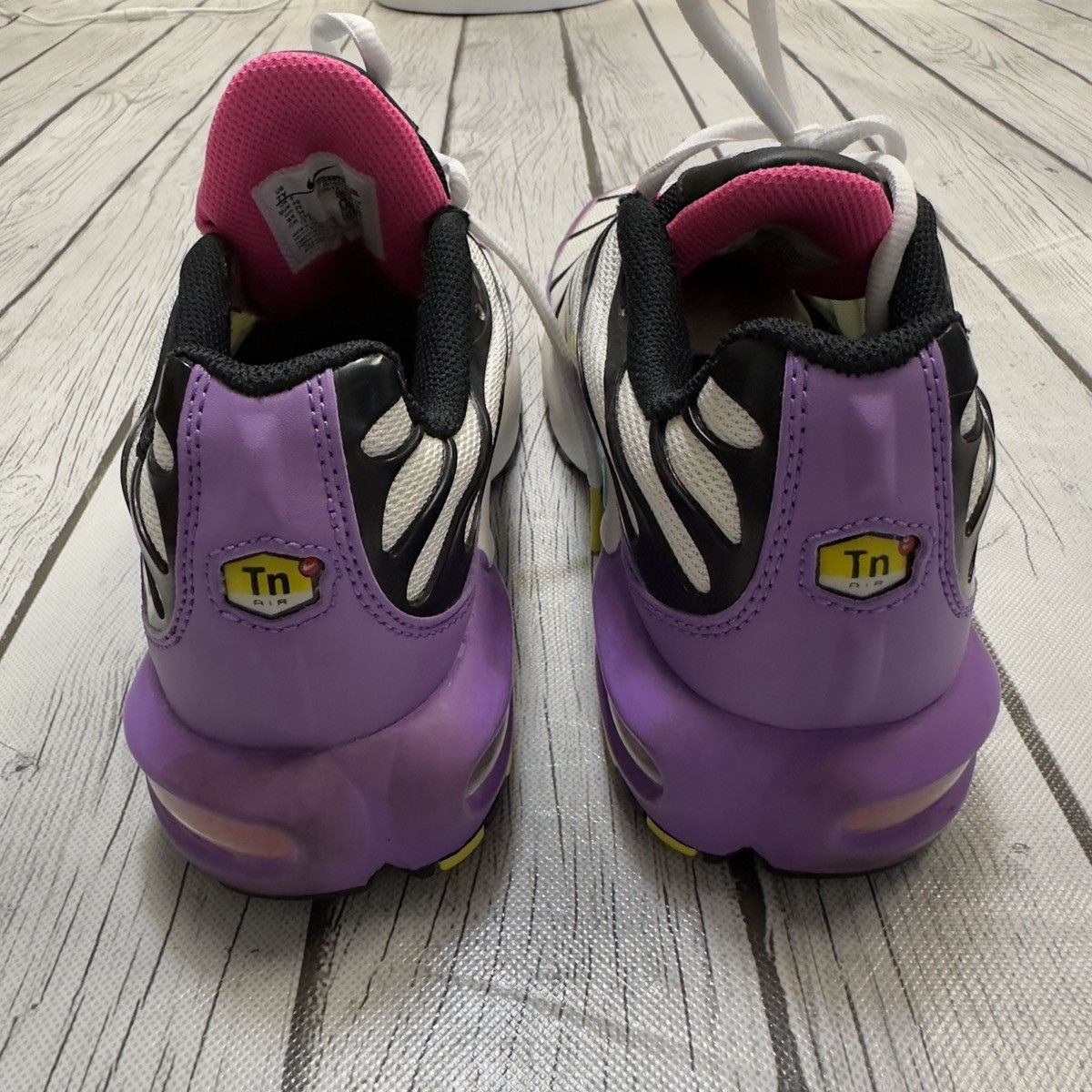 Nike Air Max Plus GS “Bright Violet Multi” 2019 Size US 7 / EU 40 - 3 Thumbnail